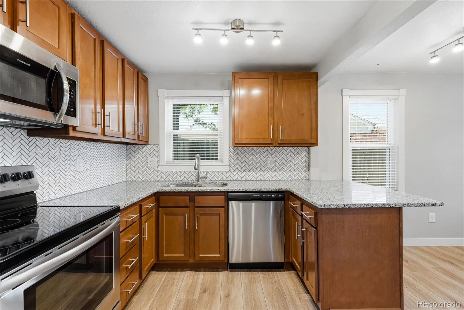 3710 N Madison Street Denver CO 80205 MLS #REC9585643 06162026221922 1600 13