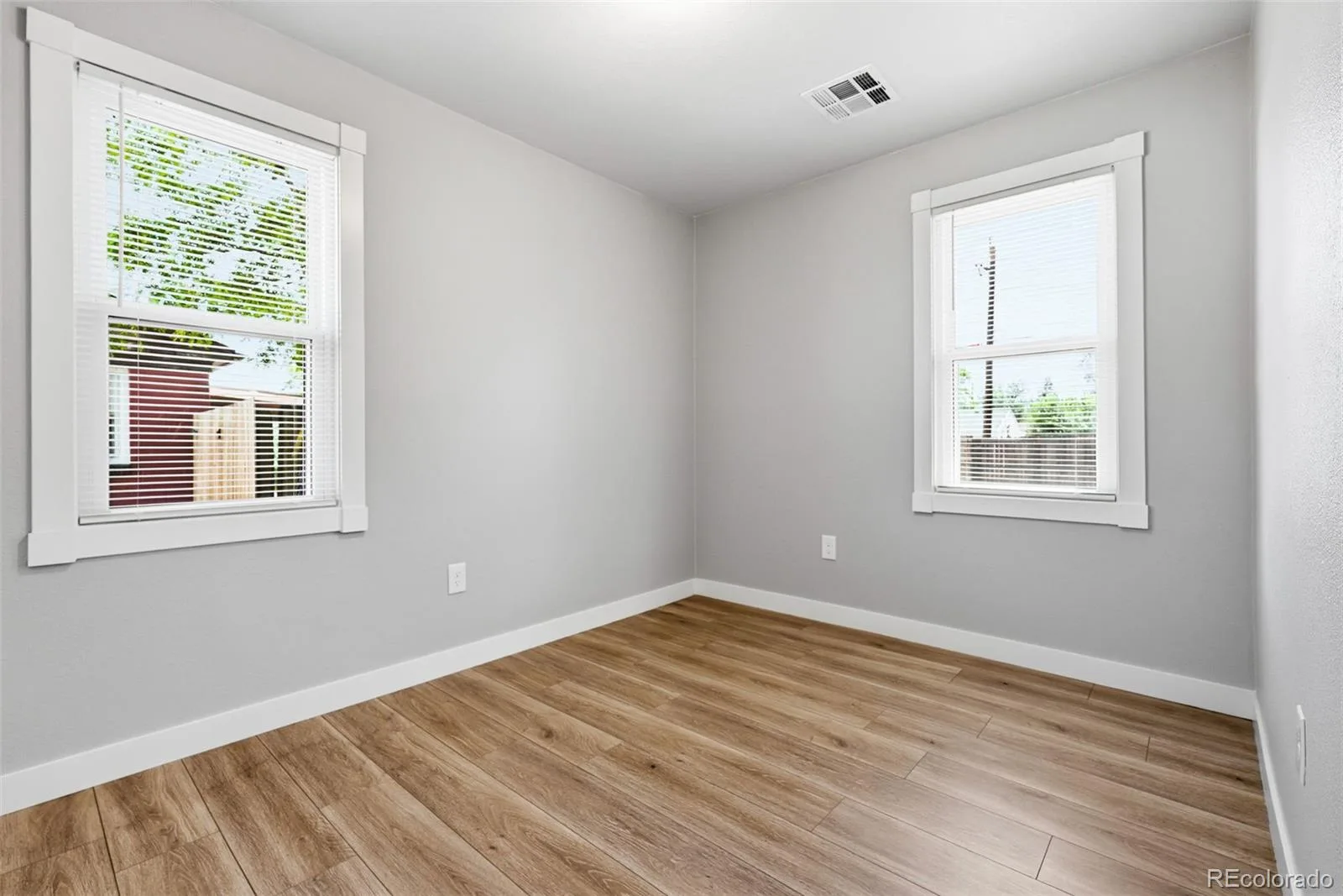 3710 N Madison Street Denver CO 80205 MLS #REC9585643 06162026221922 1600 22