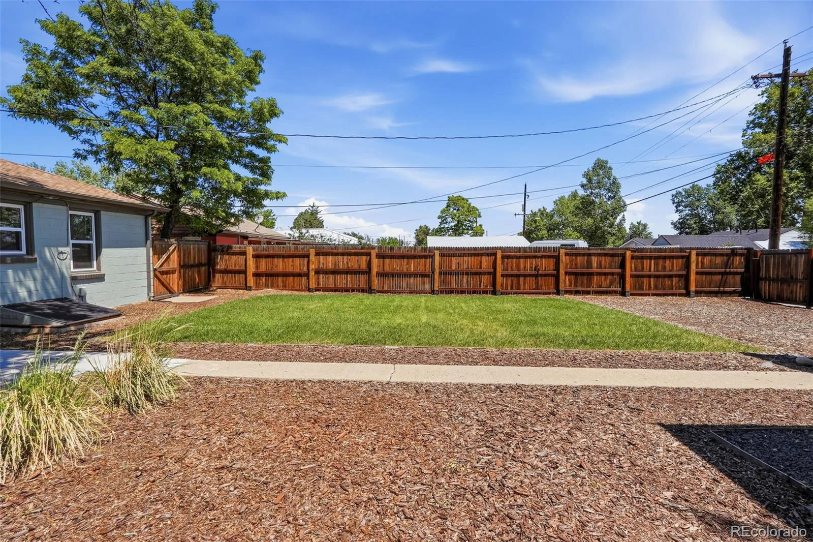 3710 N Madison Street Denver CO 80205 MLS #REC9585643 06162026221922 1600 26