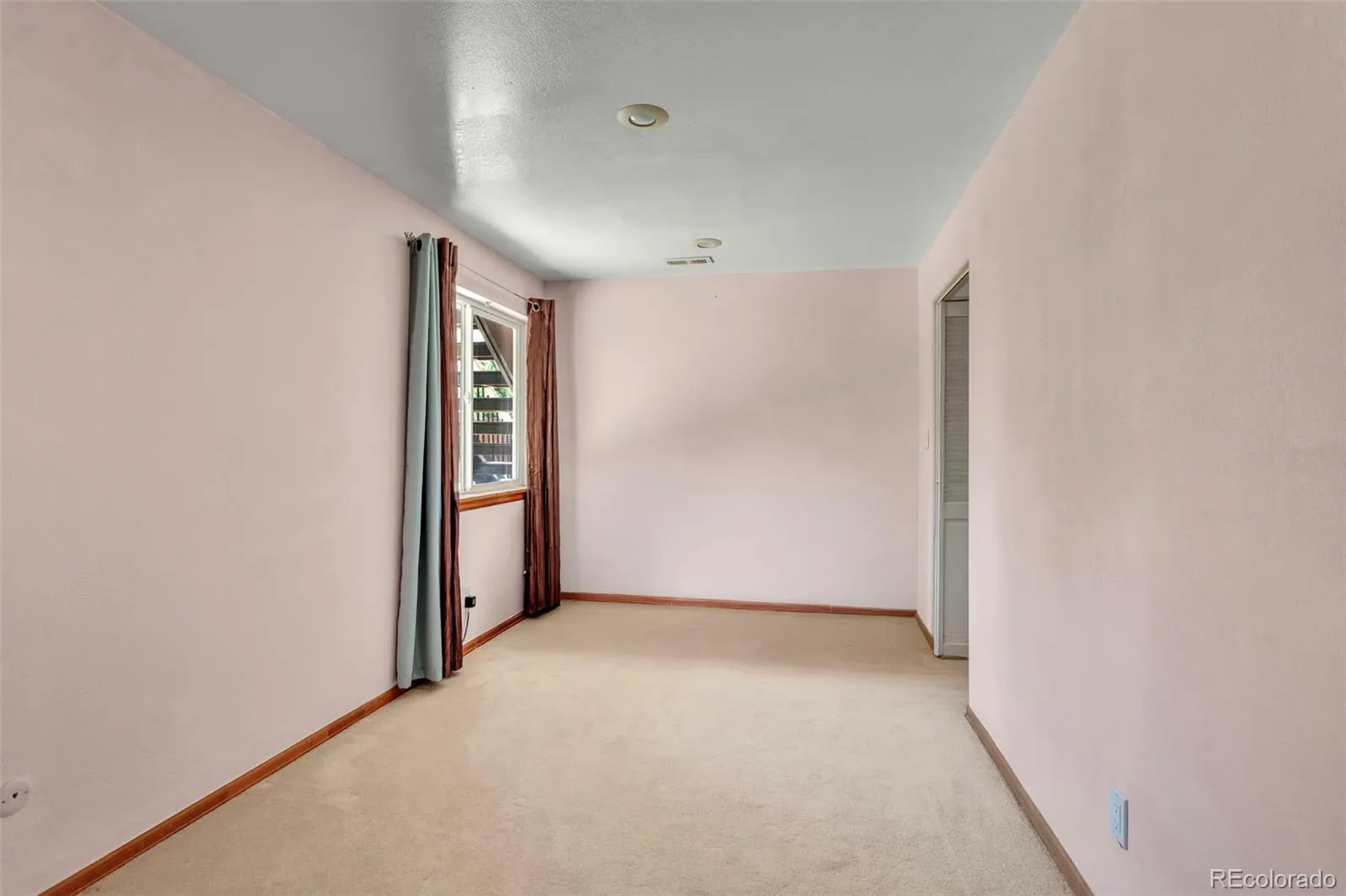 1148 Larch Court Broomfield CO 80020 | MLS #REC9588377 07282026045456 1600 31