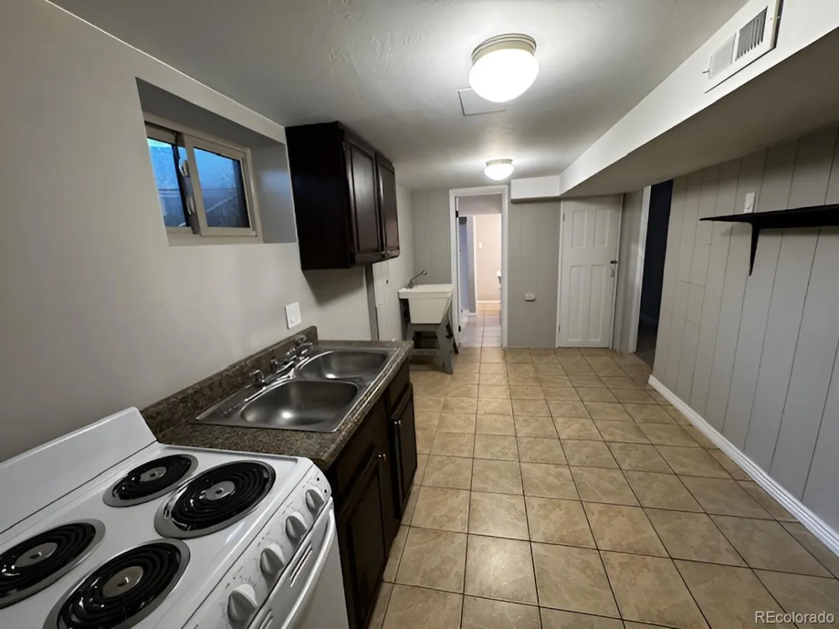 2285 S Newton Street Denver CO 80219 MLS #REC9588623 05162026050426 1200 19
