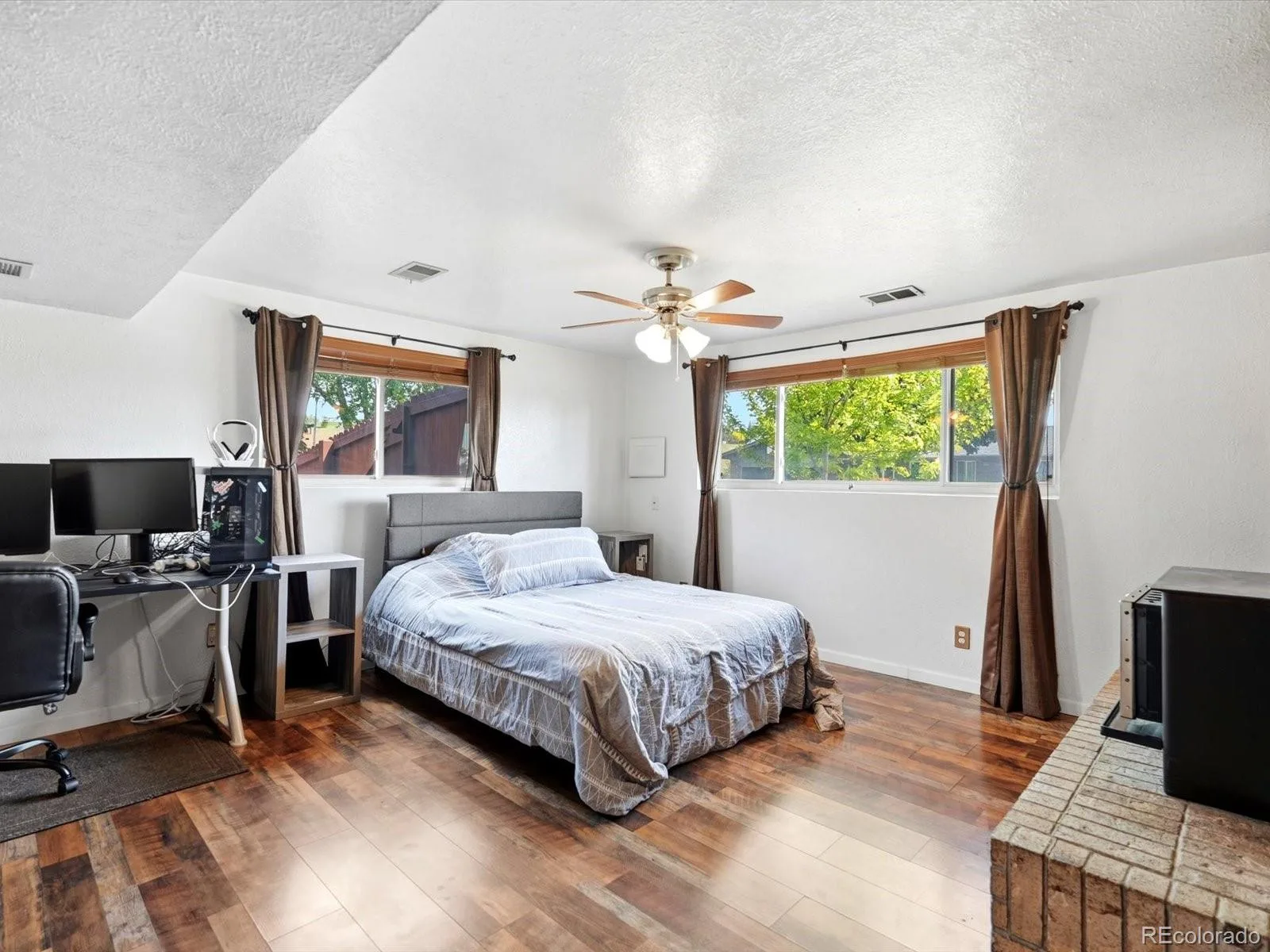 1947 S Xenon Street Lakewood CO 80228 MLS #REC9589817 06202026001404 1600 37