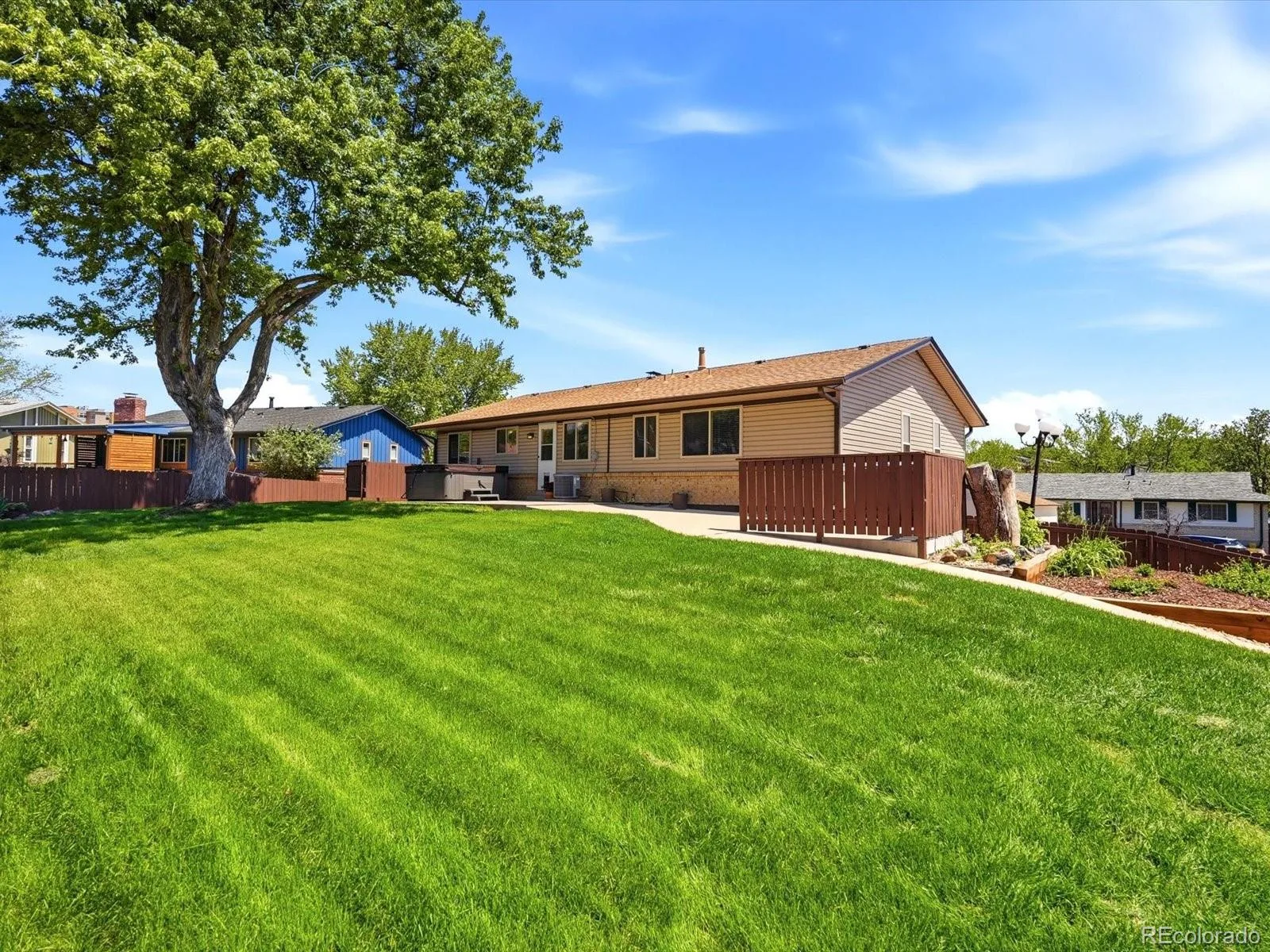 1947 S Xenon Street Lakewood CO 80228 MLS #REC9589817 06202026001404 1600 8