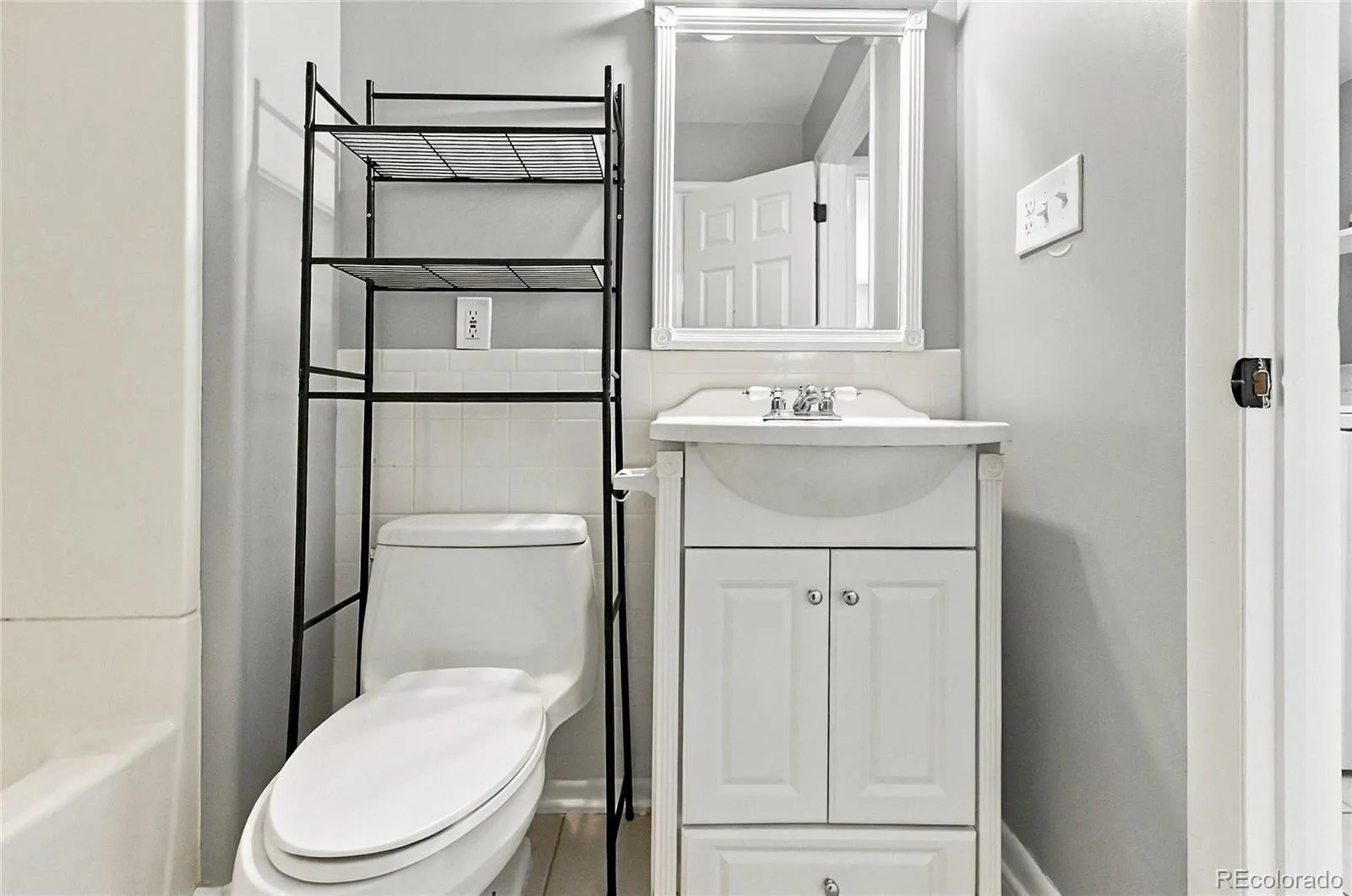 501 S Laredo Circle Aurora CO 80017 | MLS #REC9589887 10082026215524 1600 21
