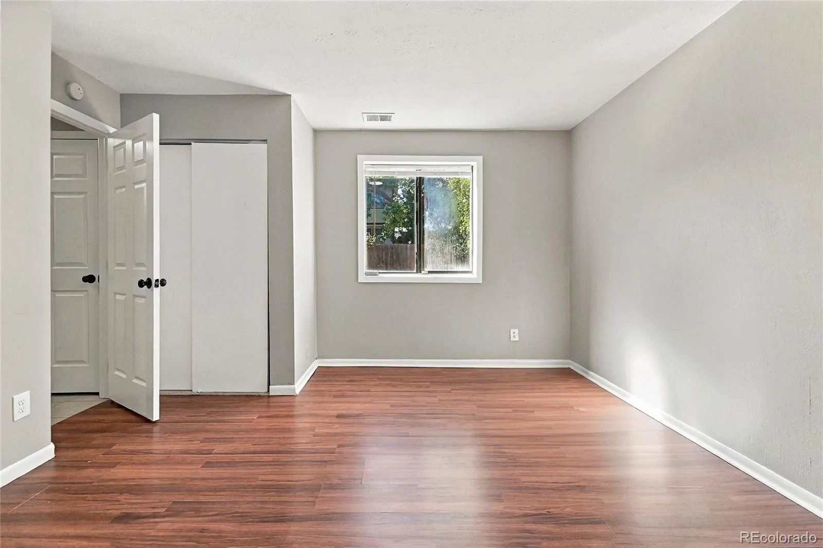 501 S Laredo Circle Aurora CO 80017 | MLS #REC9589887 10082026215524 1600 25
