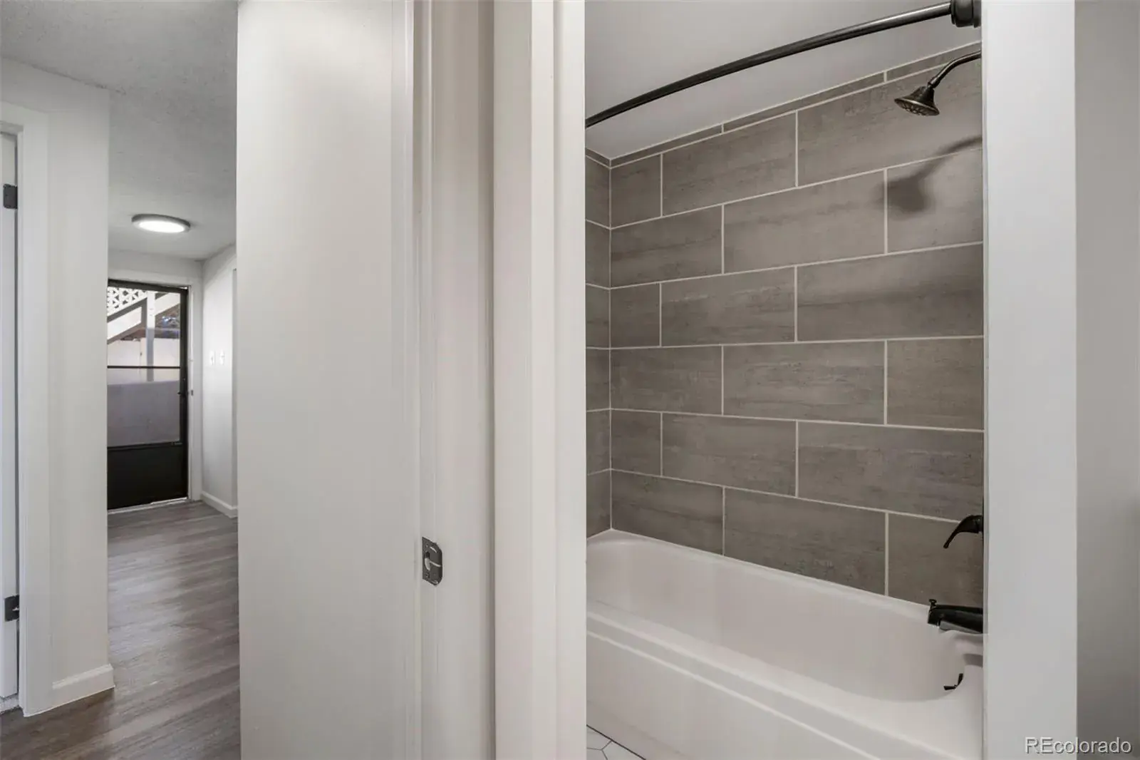 2700 S Holly Street #100 Denver CO 80222 MLS #REC9592107 01112026201921 1600 17