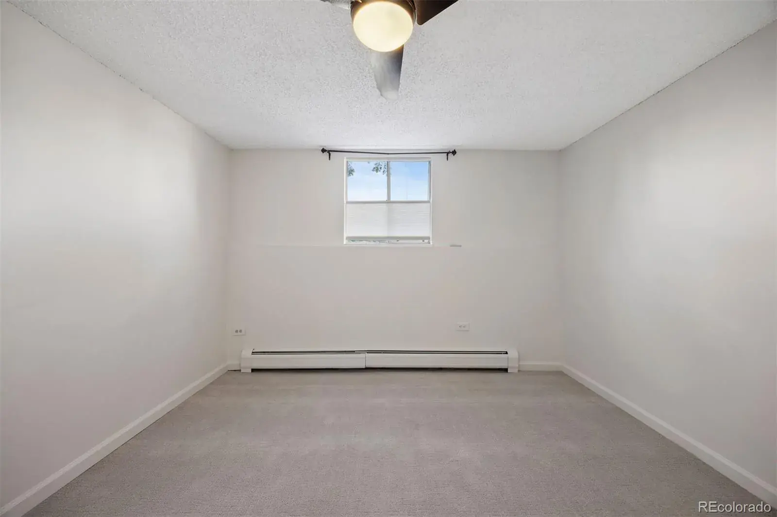 2700 S Holly Street #100 Denver CO 80222 MLS #REC9592107 01112026201921 1600 19