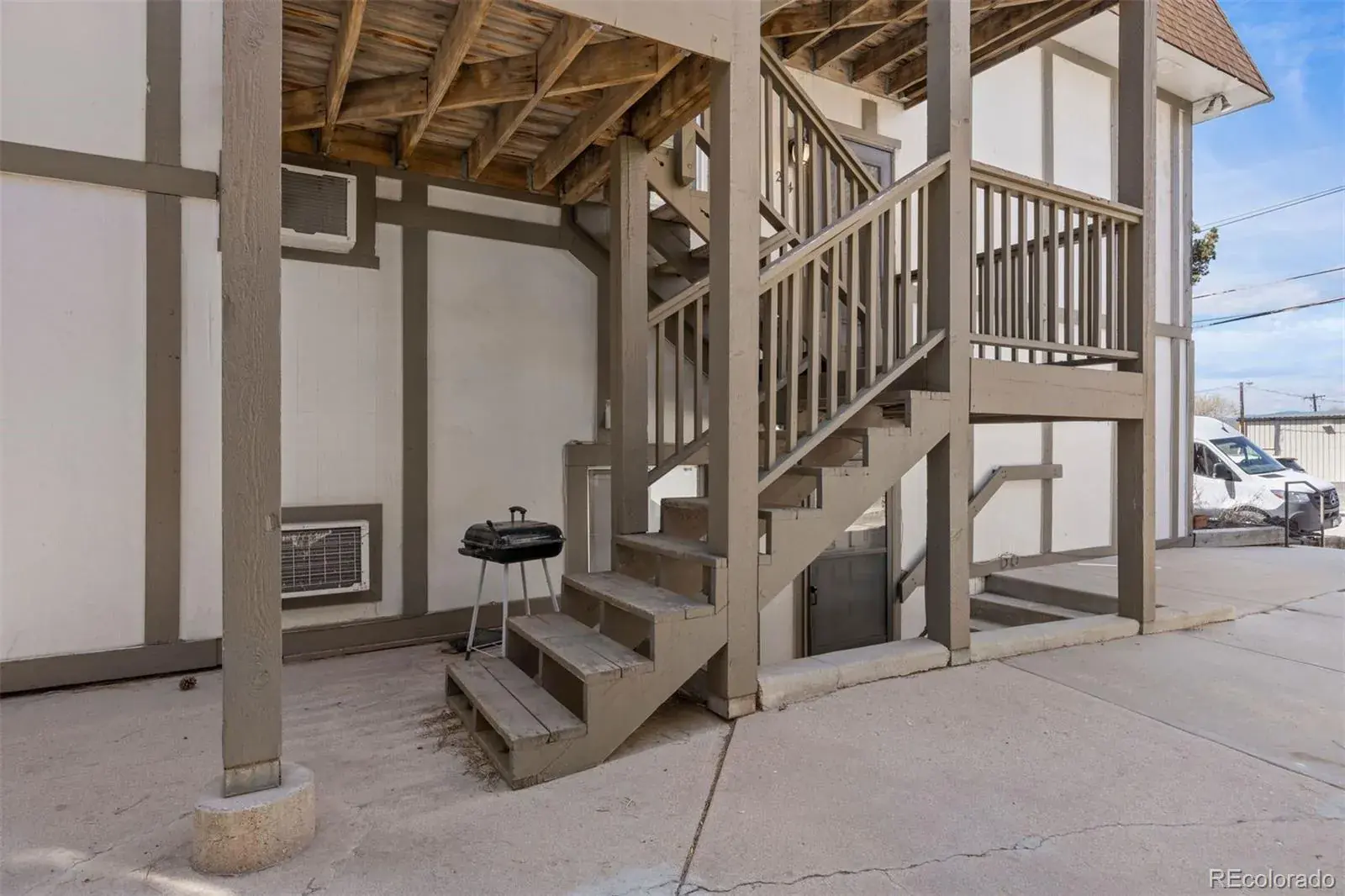 2700 S Holly Street #100 Denver CO 80222 MLS #REC9592107 01112026201921 1600 28