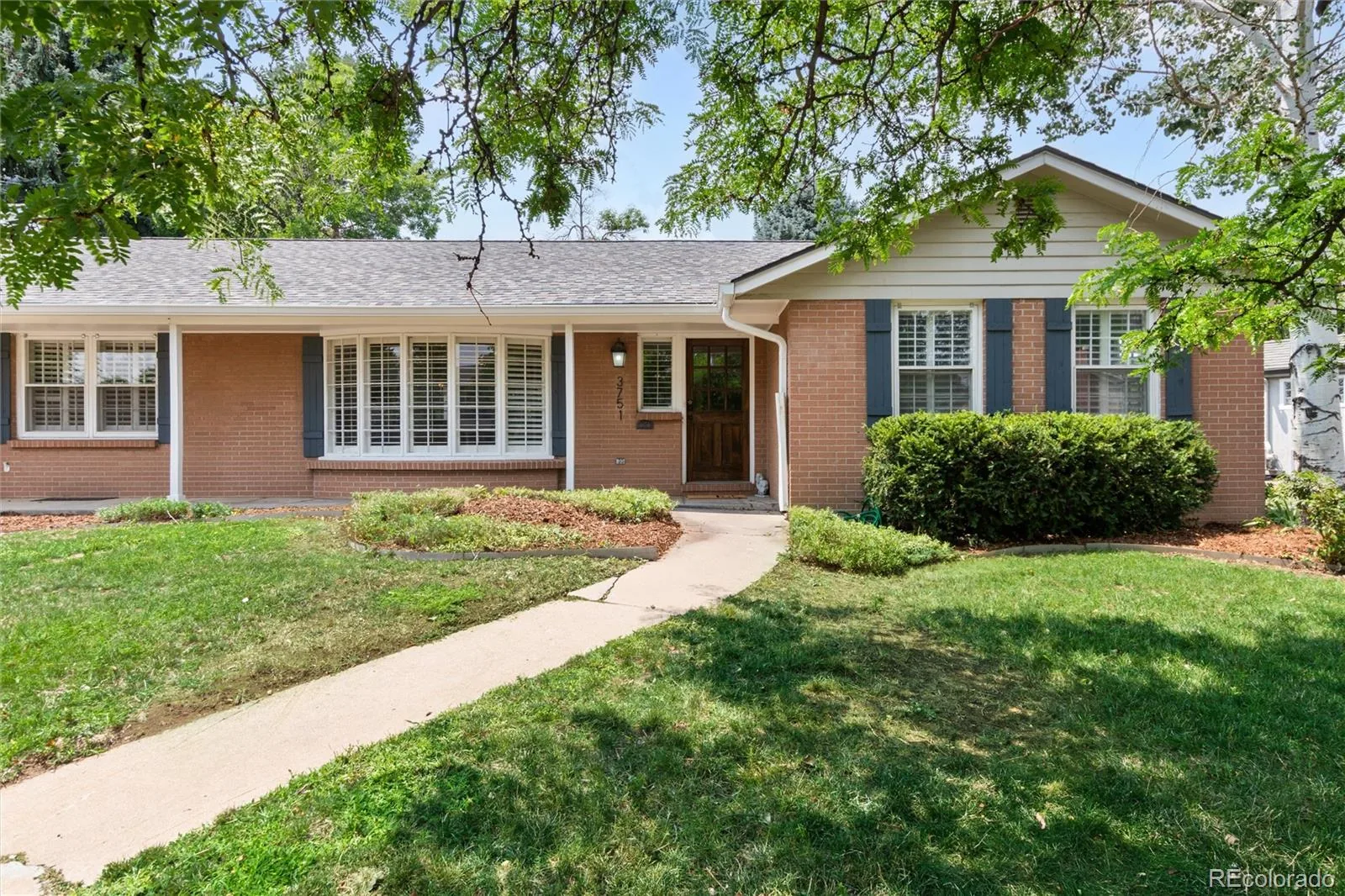 3751 S Hillcrest Drive Denver CO 80237 | MLS #REC9593173 08062026170958 1600 1