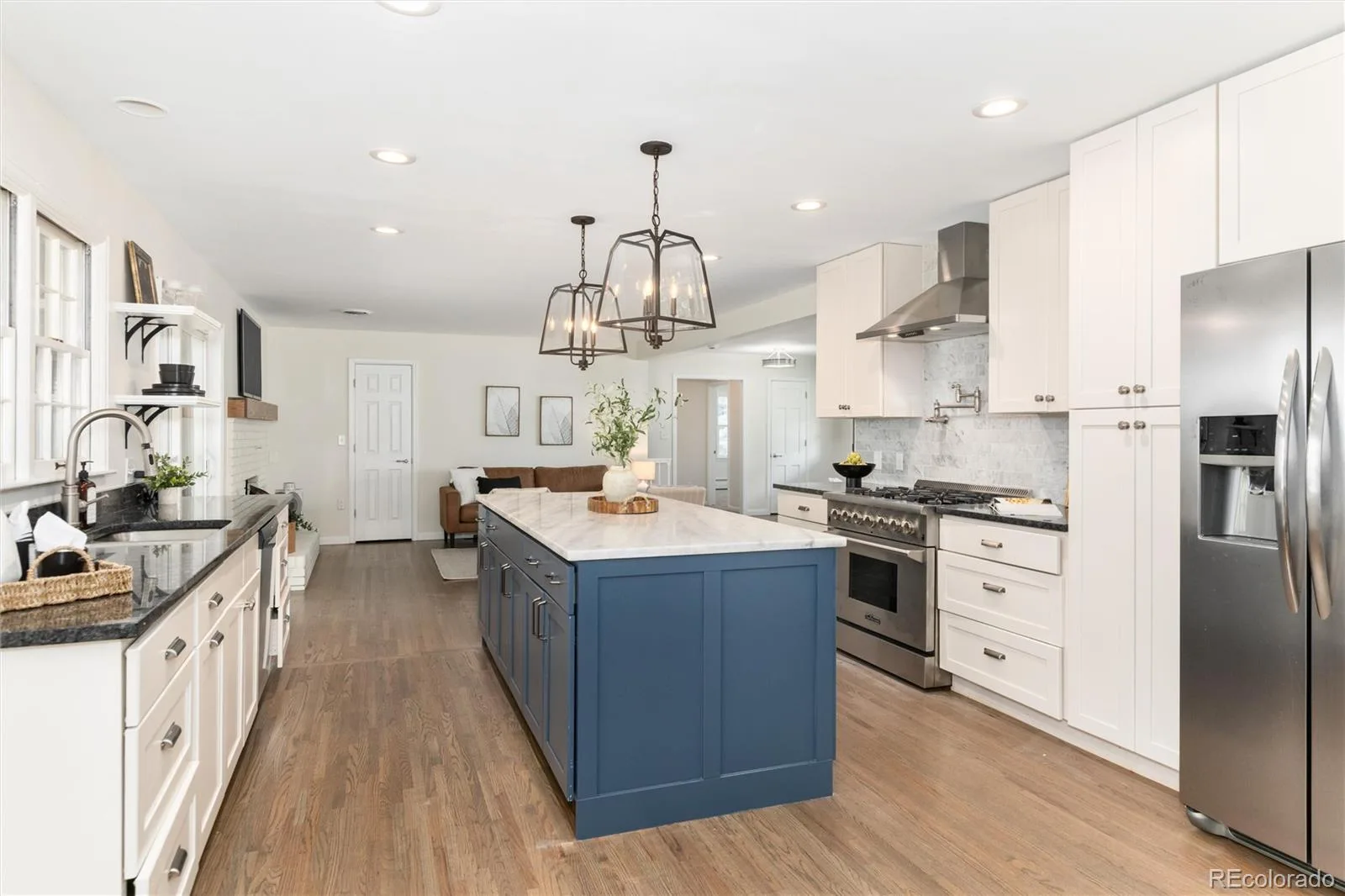 3751 S Hillcrest Drive Denver CO 80237 | MLS #REC9593173 08062026170958 1600 18