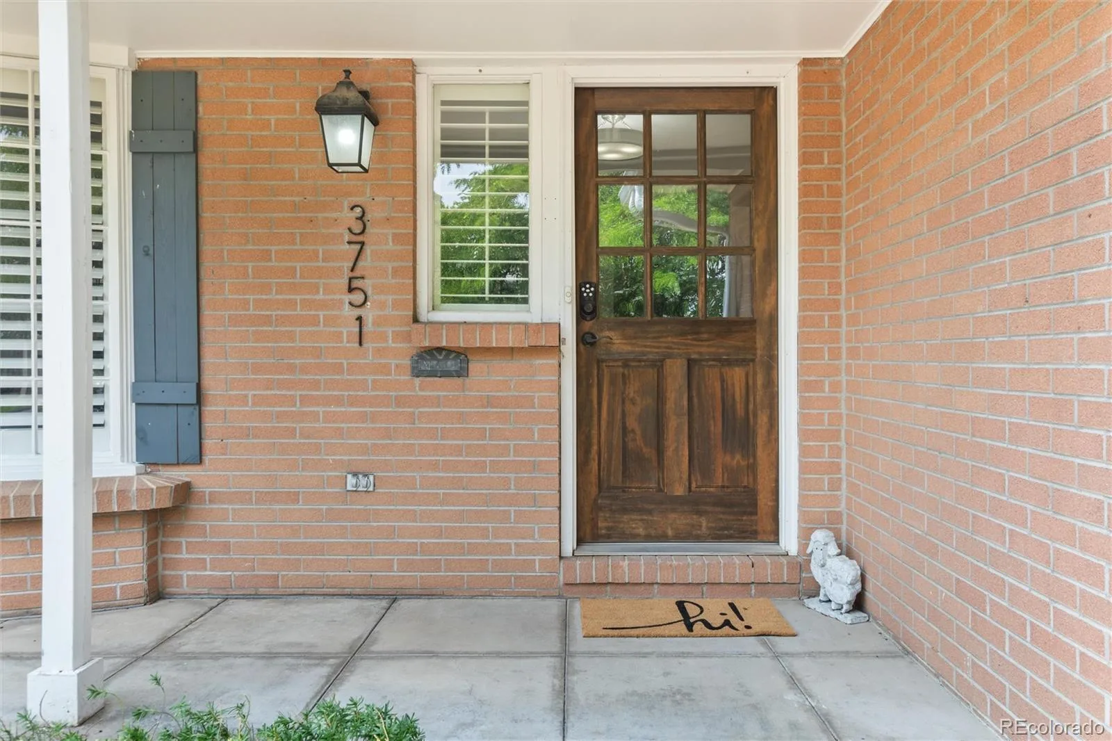 3751 S Hillcrest Drive Denver CO 80237 | MLS #REC9593173 08062026170958 1600 2