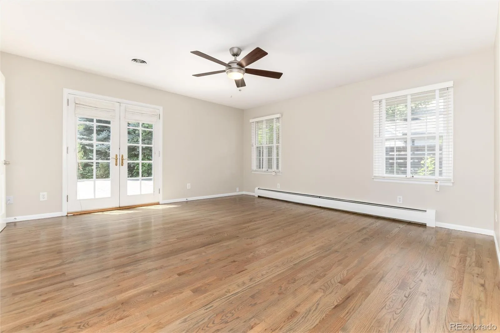 3751 S Hillcrest Drive Denver CO 80237 | MLS #REC9593173 08062026170958 1600 23