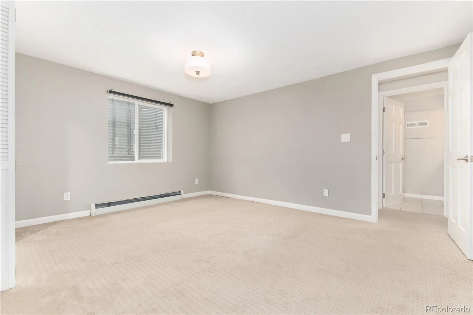 3751 S Hillcrest Drive Denver CO 80237 | MLS #REC9593173 08062026170958 1600 36