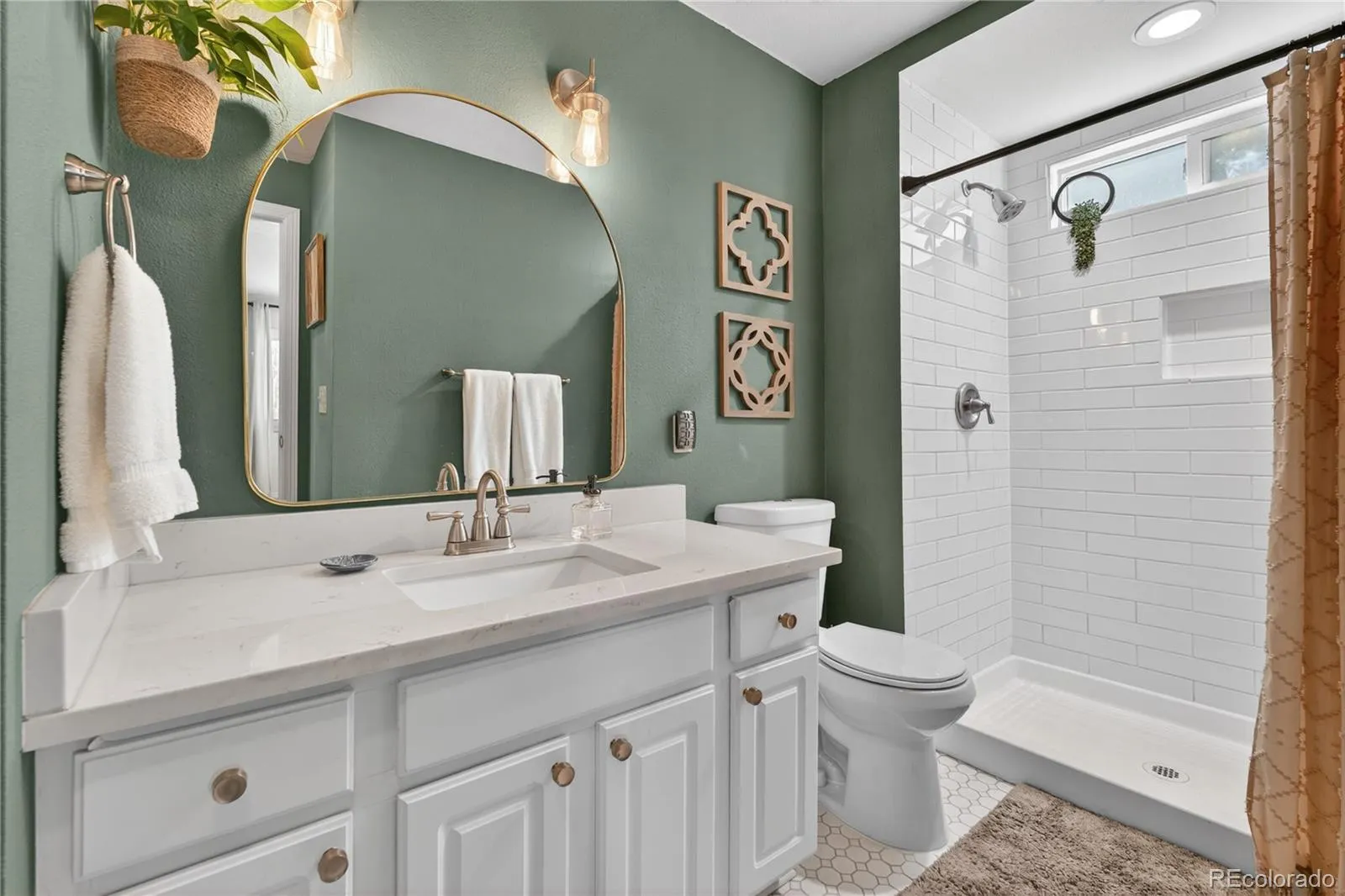 04172026185315 1600 16