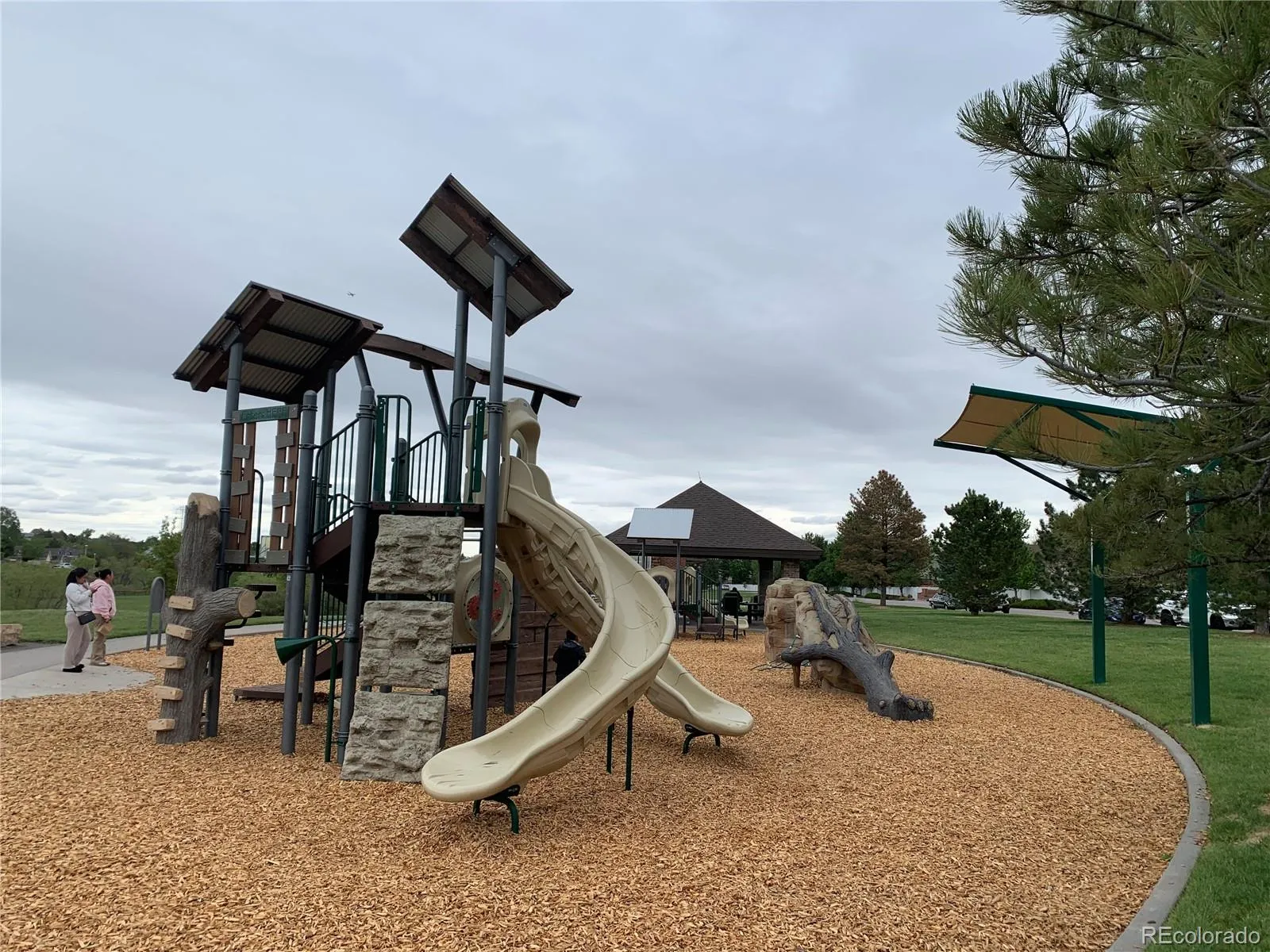 20405 E Quincy Drive Centennial CO 80015 | MLS #REC9595917 05202026200640 1600 43