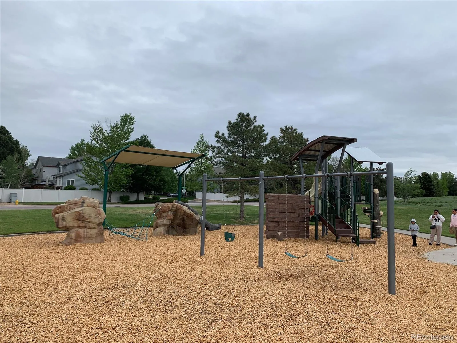 20405 E Quincy Drive Centennial CO 80015 | MLS #REC9595917 05202026200640 1600 44