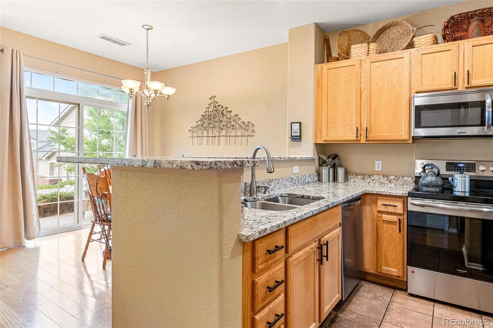 20405 E Quincy Drive Centennial CO 80015 | MLS #REC9595917 05202026200640 1600 6