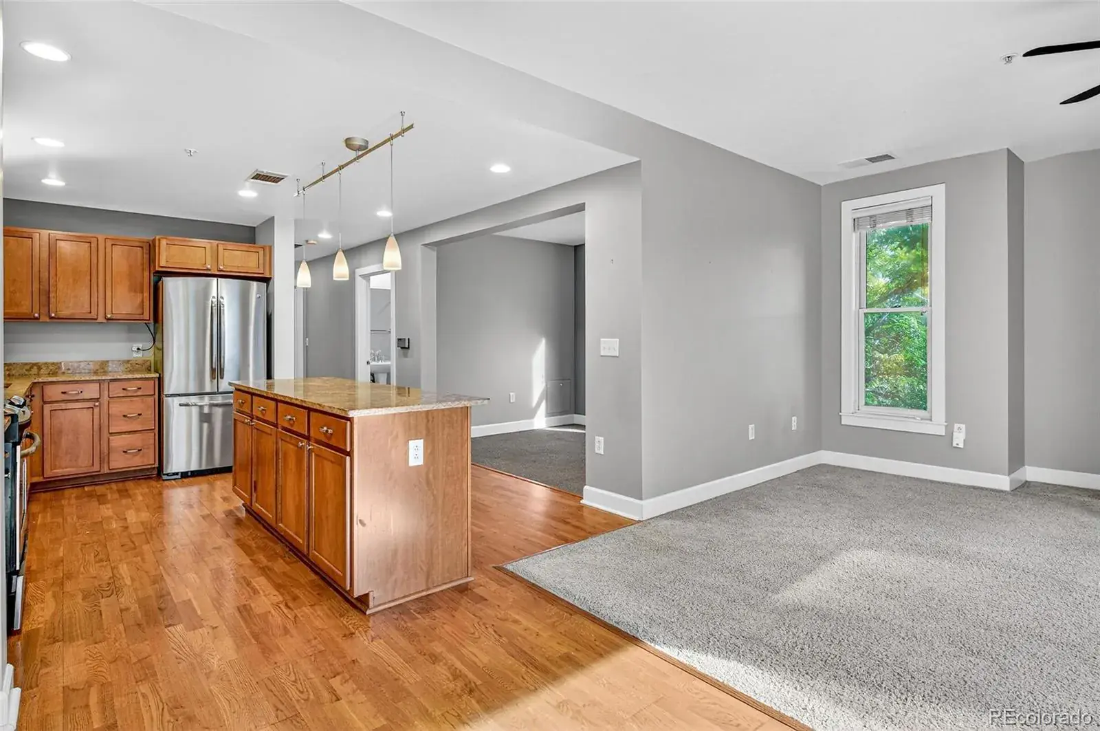 10082025033706 1600 14