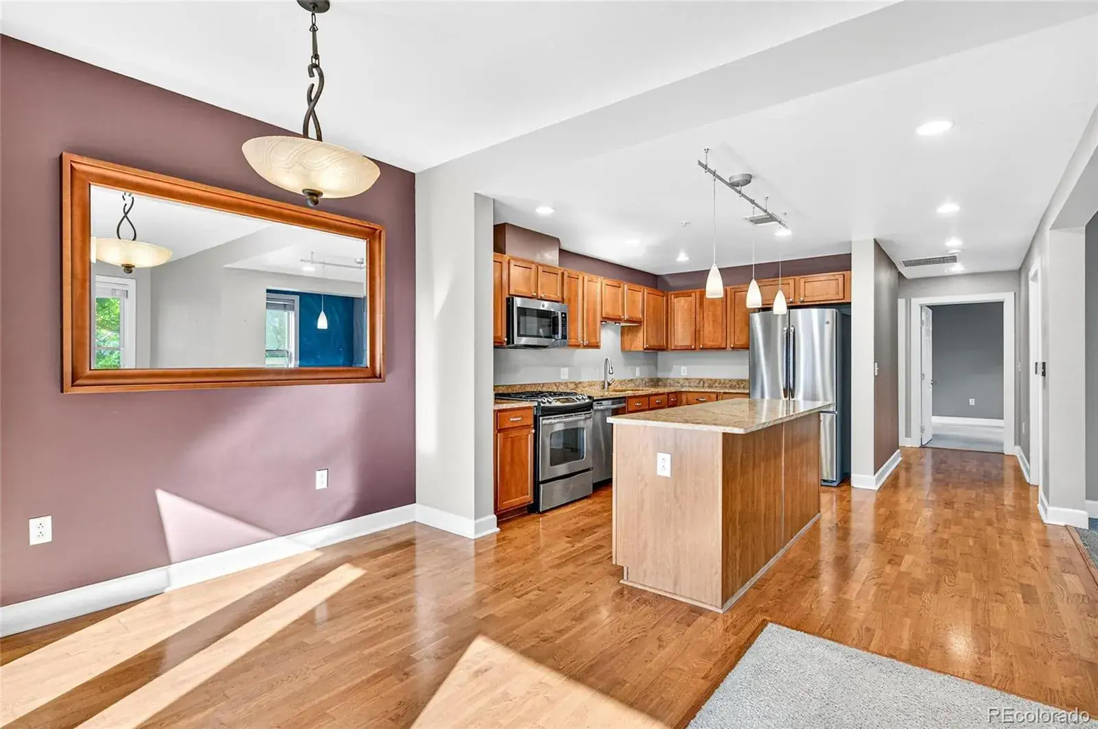 10082025033706 1600 15