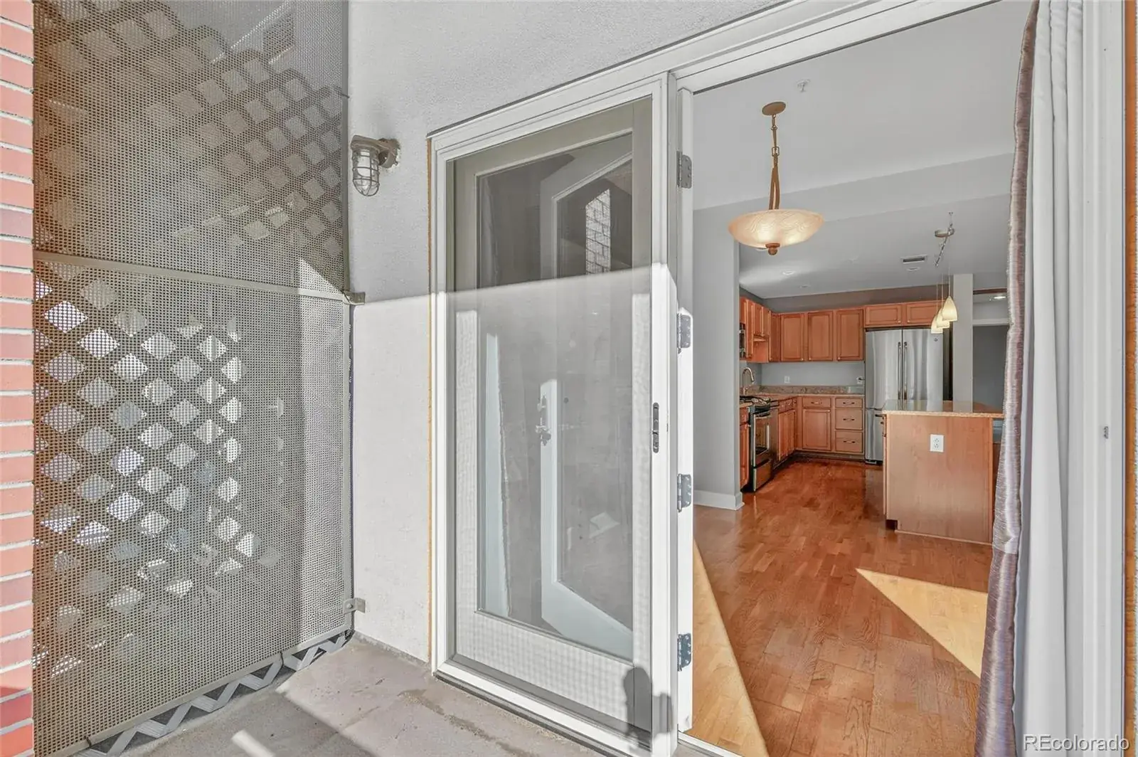 10082025033706 1600 21