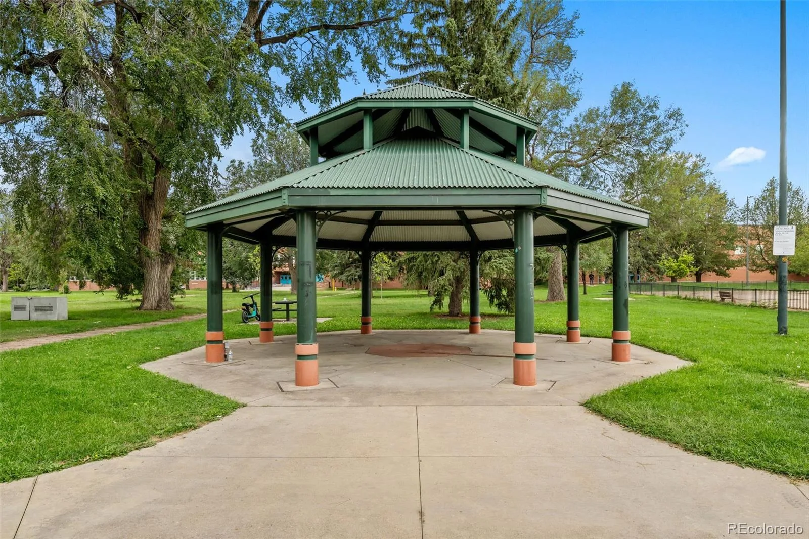1715 E 29th Avenue Denver CO 80205 | MLS #REC9610927 09232026012211 1600 43