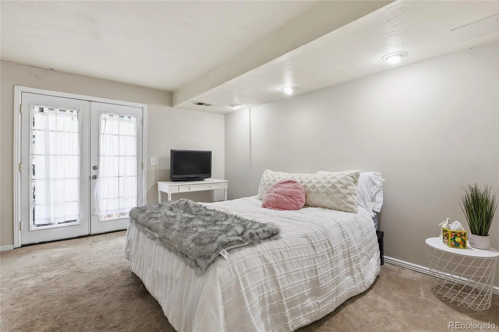 10326 W Dartmouth Avenue Lakewood CO 80227 | MLS #REC9612553 08272026205637 1600 22