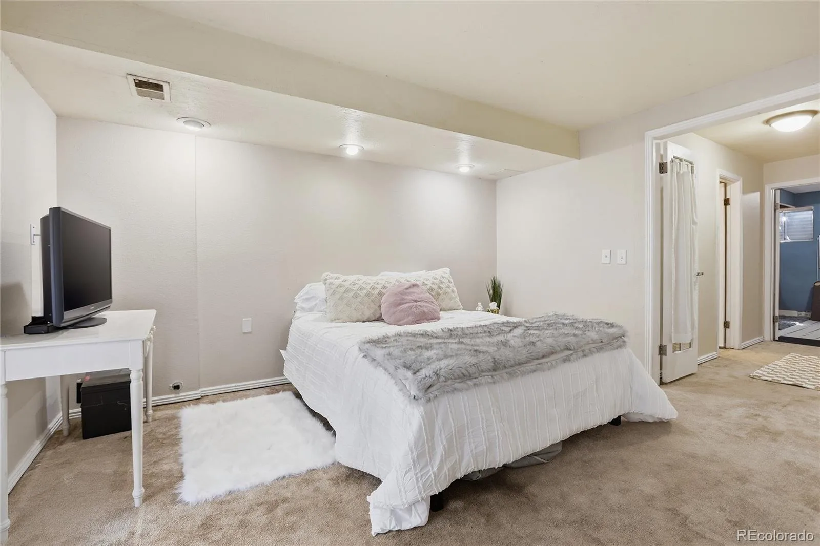10326 W Dartmouth Avenue Lakewood CO 80227 | MLS #REC9612553 08272026205637 1600 23