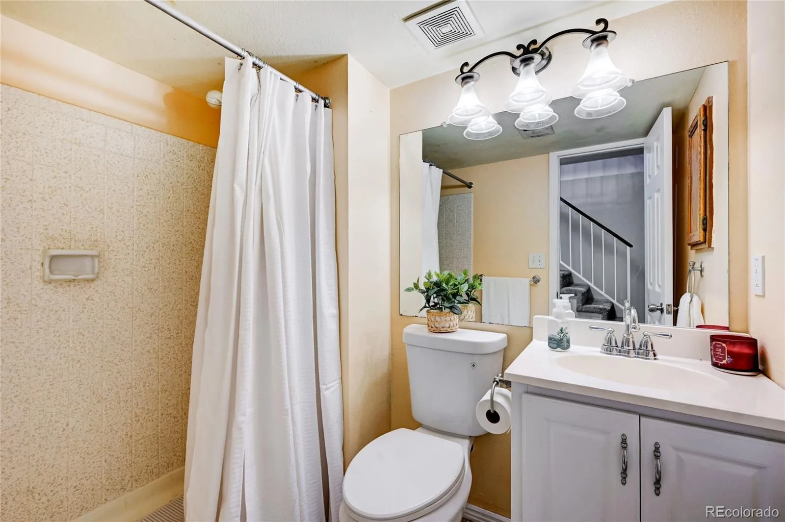 10326 W Dartmouth Avenue Lakewood CO 80227 | MLS #REC9612553 08272026205637 1600 24