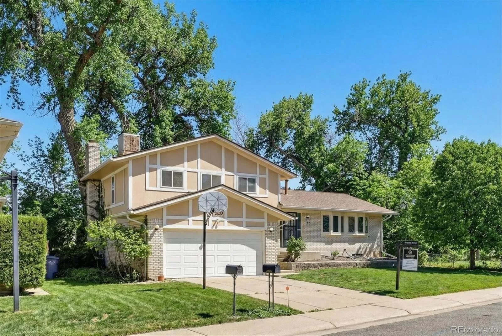 7183 E Warren Drive Denver CO 80224 MLS #REC9617531 04152026193614 1600 2