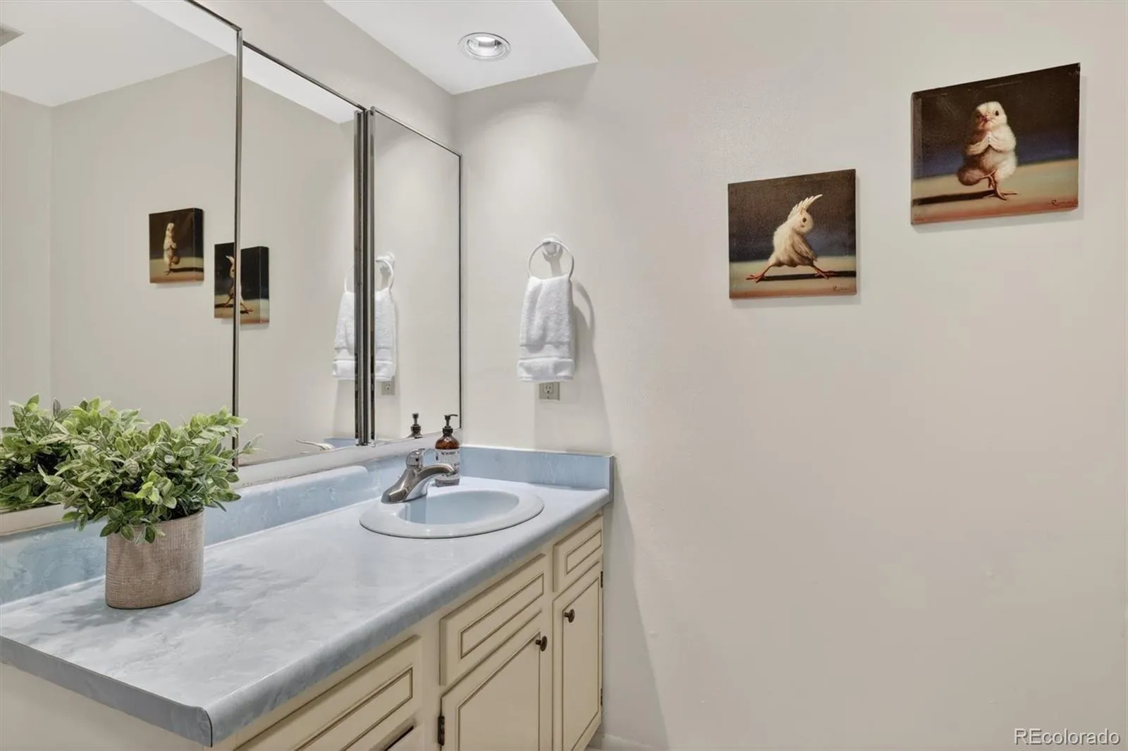 7183 E Warren Drive Denver CO 80224 MLS #REC9617531 04152026193614 1600 28