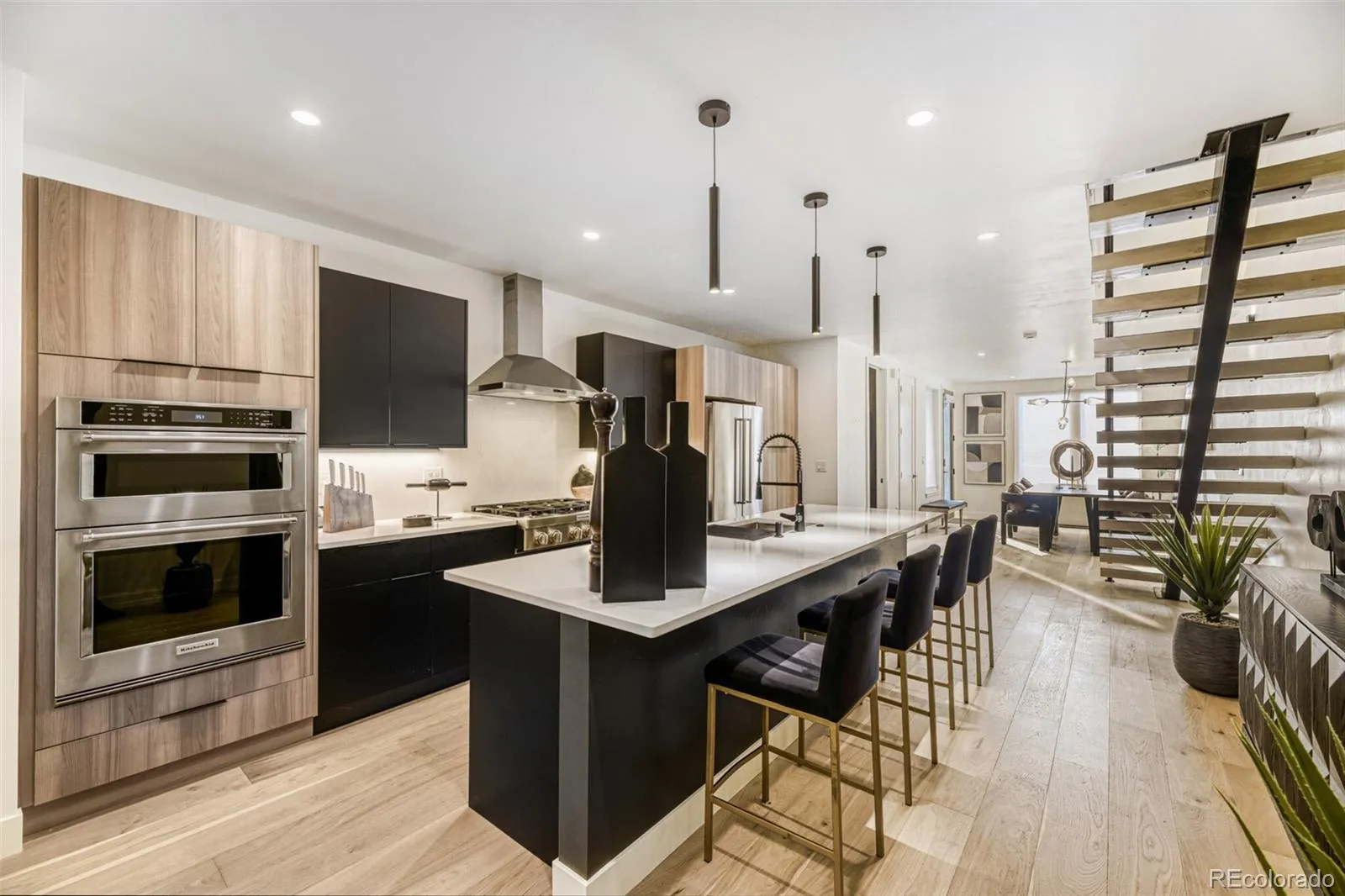 04082026191527 1600 1