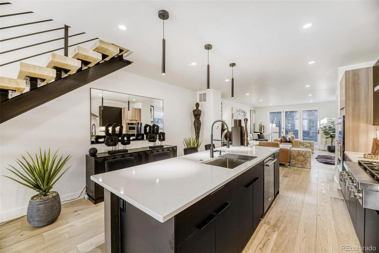 04082026191527 1600 11