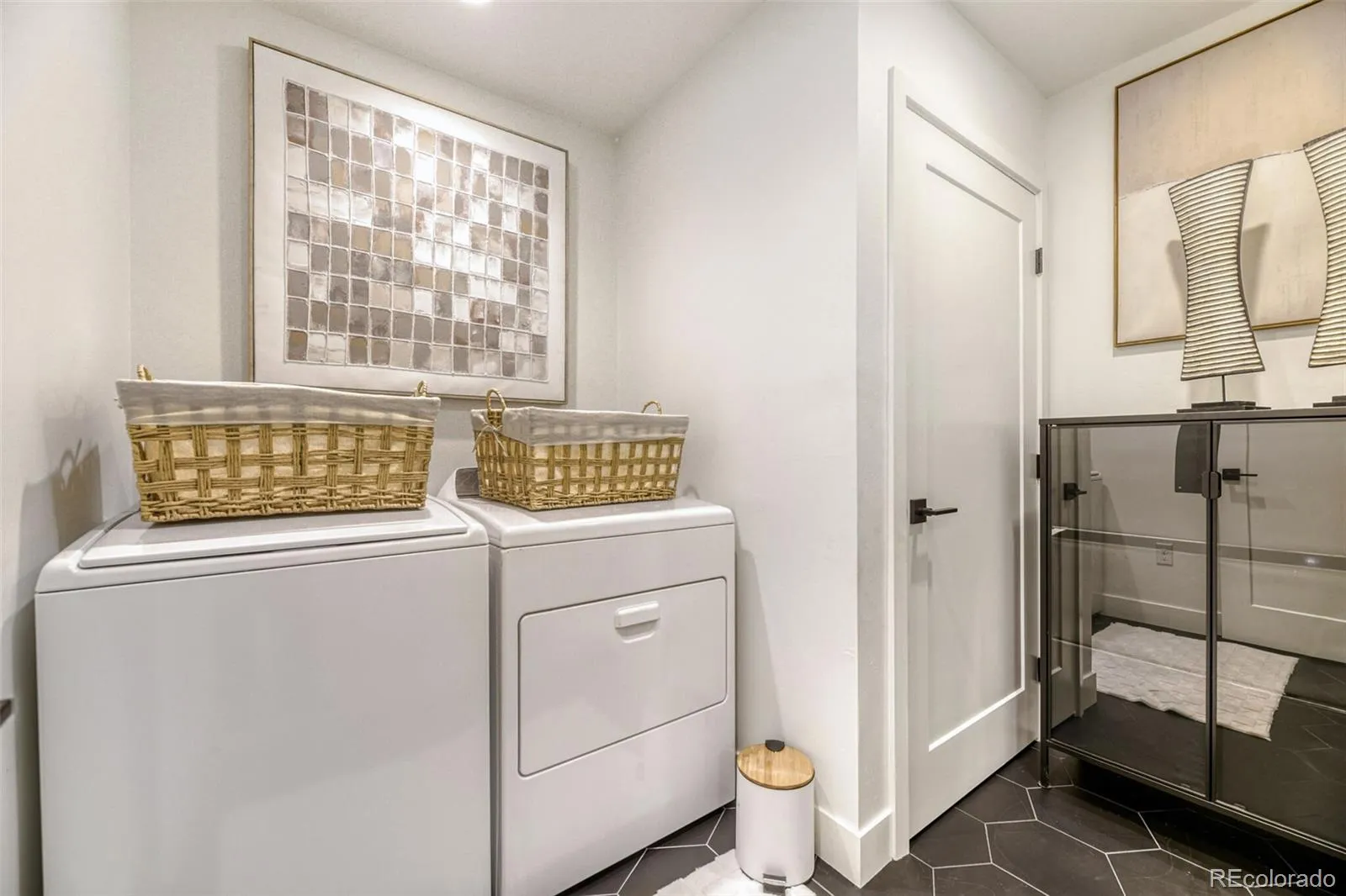 04082026191527 1600 25