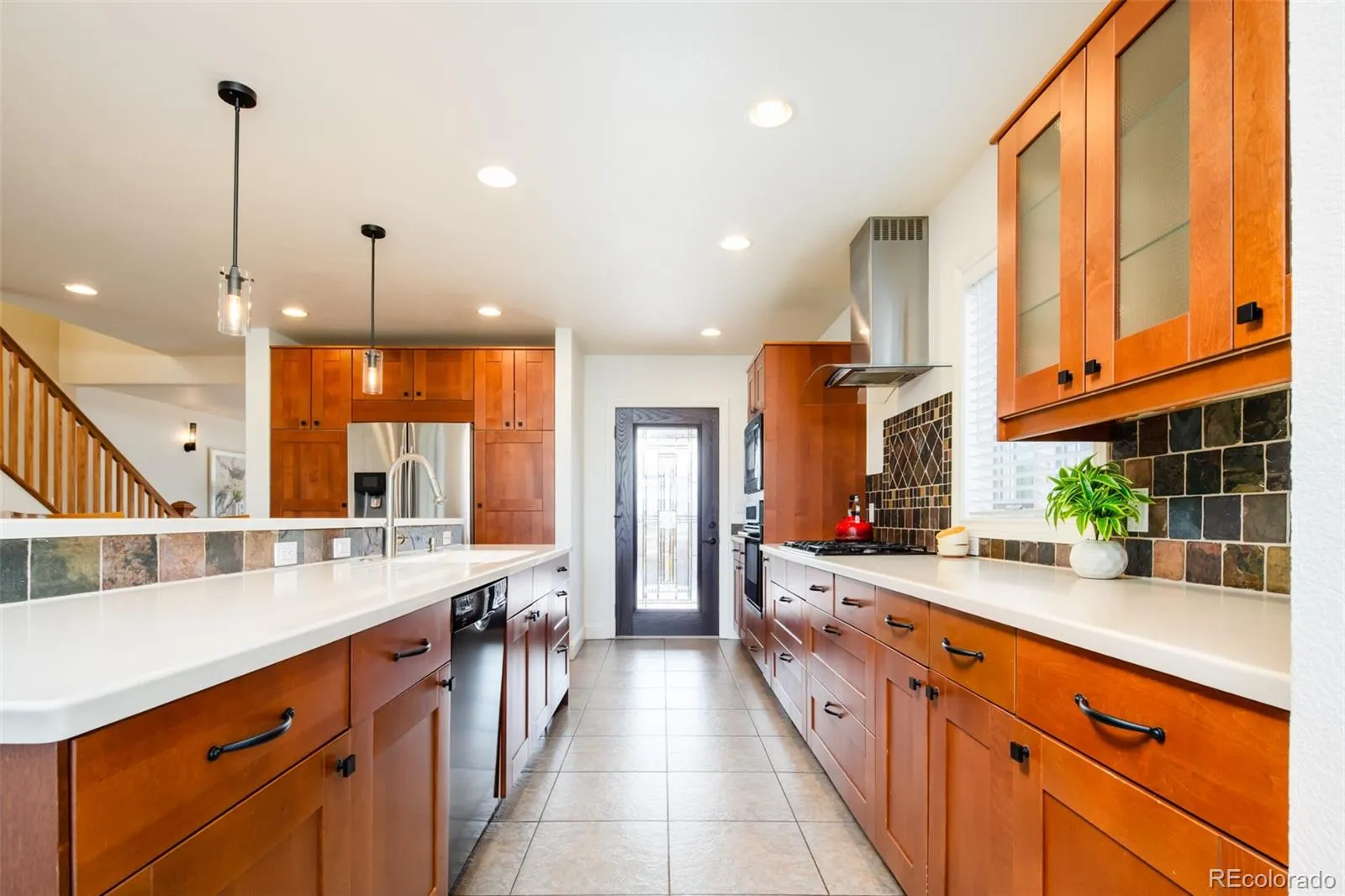 04162026042145 1600 10