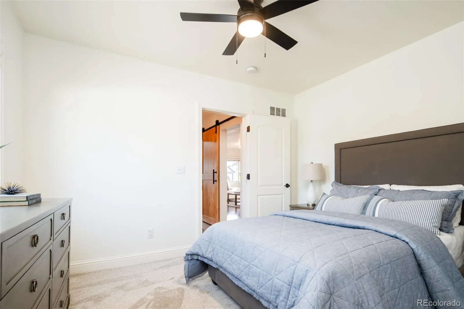 04162026042145 1600 18