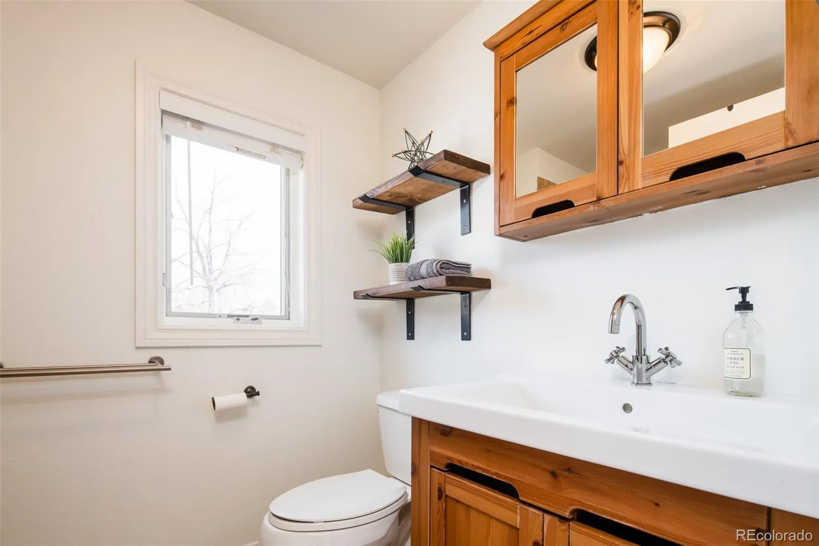 04162026042145 1600 19