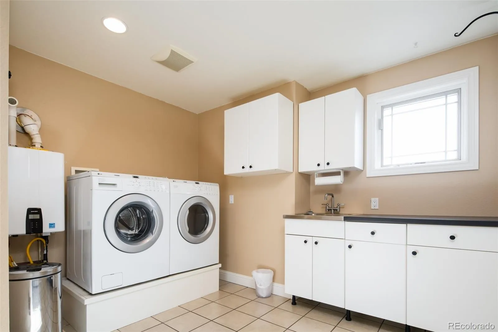 04162026042145 1600 31