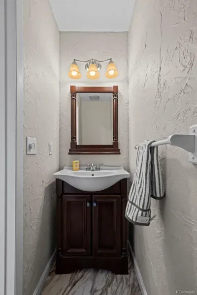 03242026004336 800 11