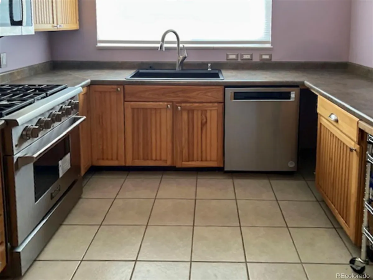 1089 S Johnson Way Lakewood CO 80226 MLS #REC9621723 05132026224741 1200 1
