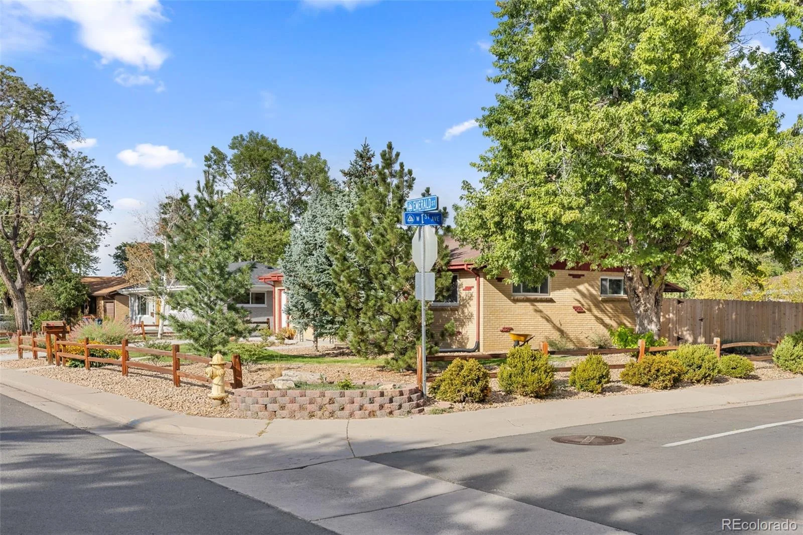 100 Emerald Street Broomfield CO 80020 | MLS #REC9626892 08282026175927 1600 28