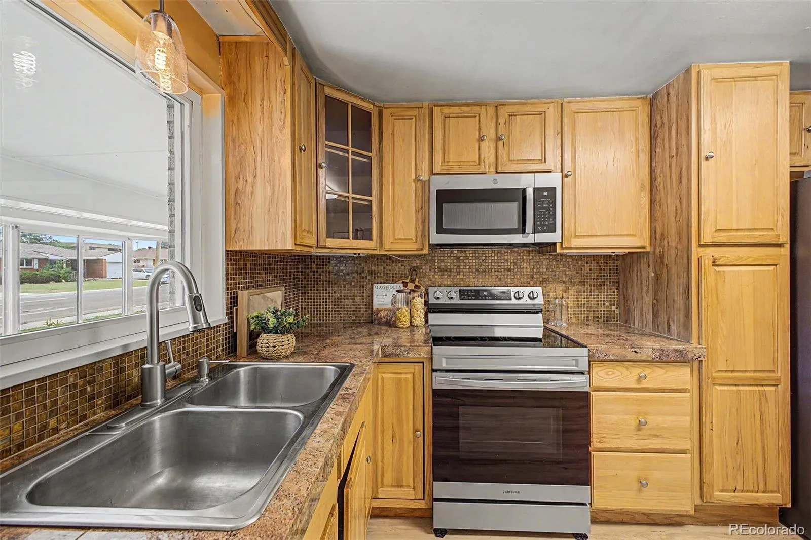 1255 W 6th Avenue Broomfield CO 80020 | MLS #REC9627502 08052026044645 1600 18