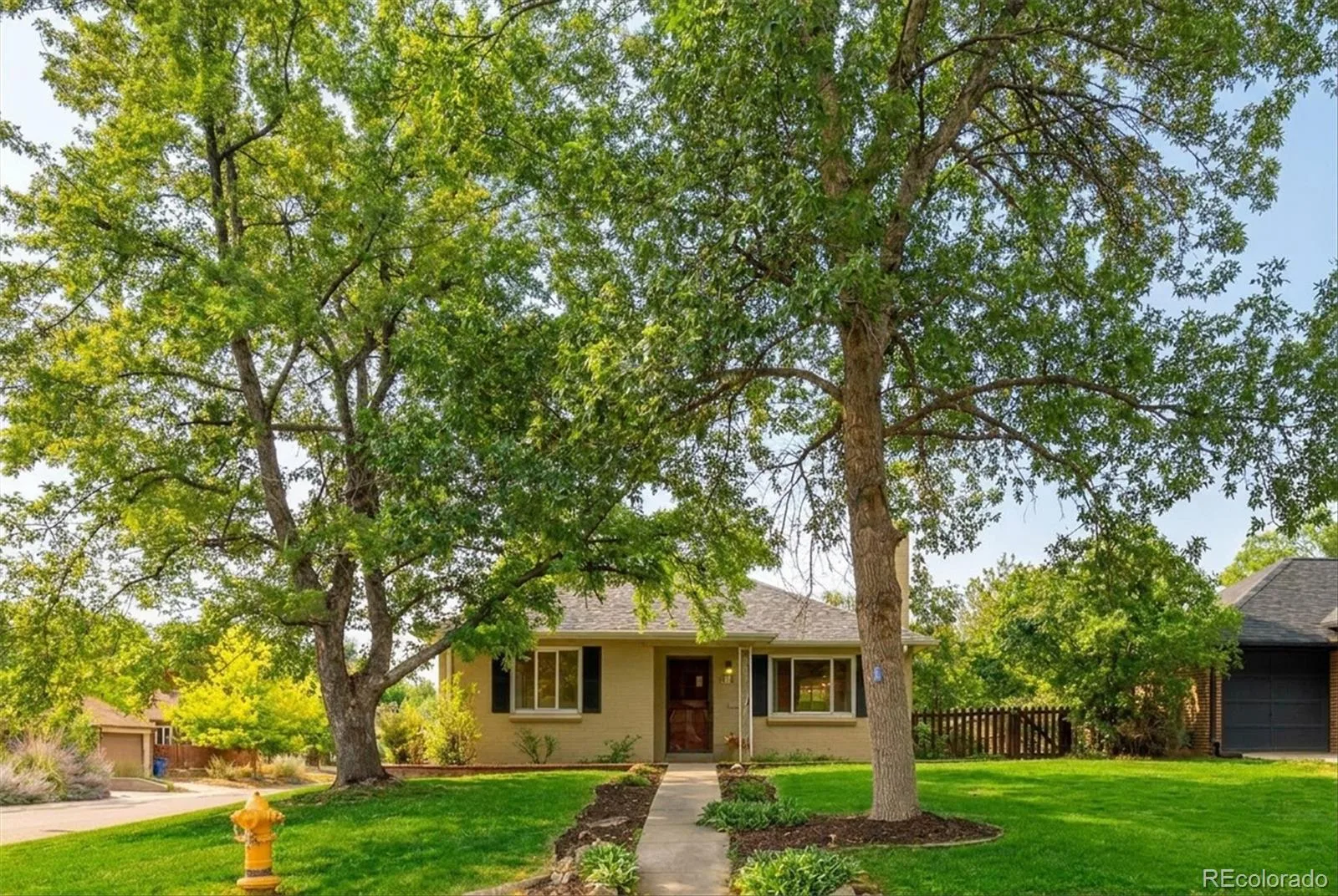746 Ivanhoe Street Denver CO 80220 | MLS #REC9627877 10142026205616 1600 25