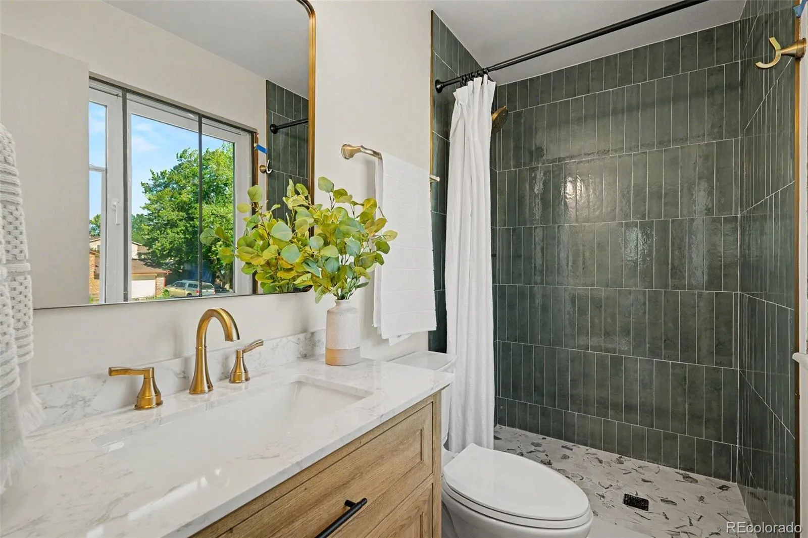 2065 S Rifle Street Aurora CO 80013 | MLS #REC9629912 07152026183735 1600 17