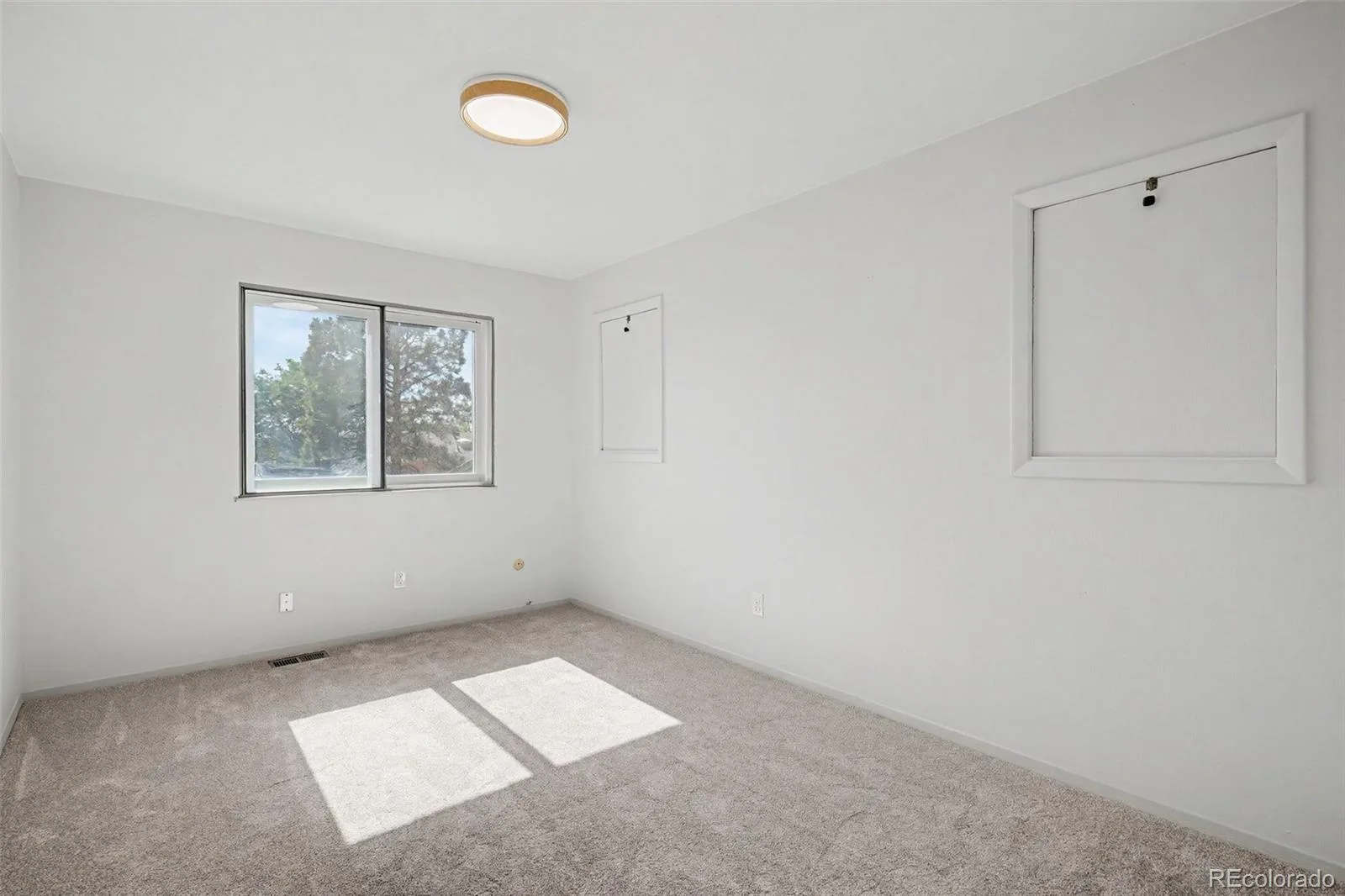 2065 S Rifle Street Aurora CO 80013 | MLS #REC9629912 07152026183735 1600 18