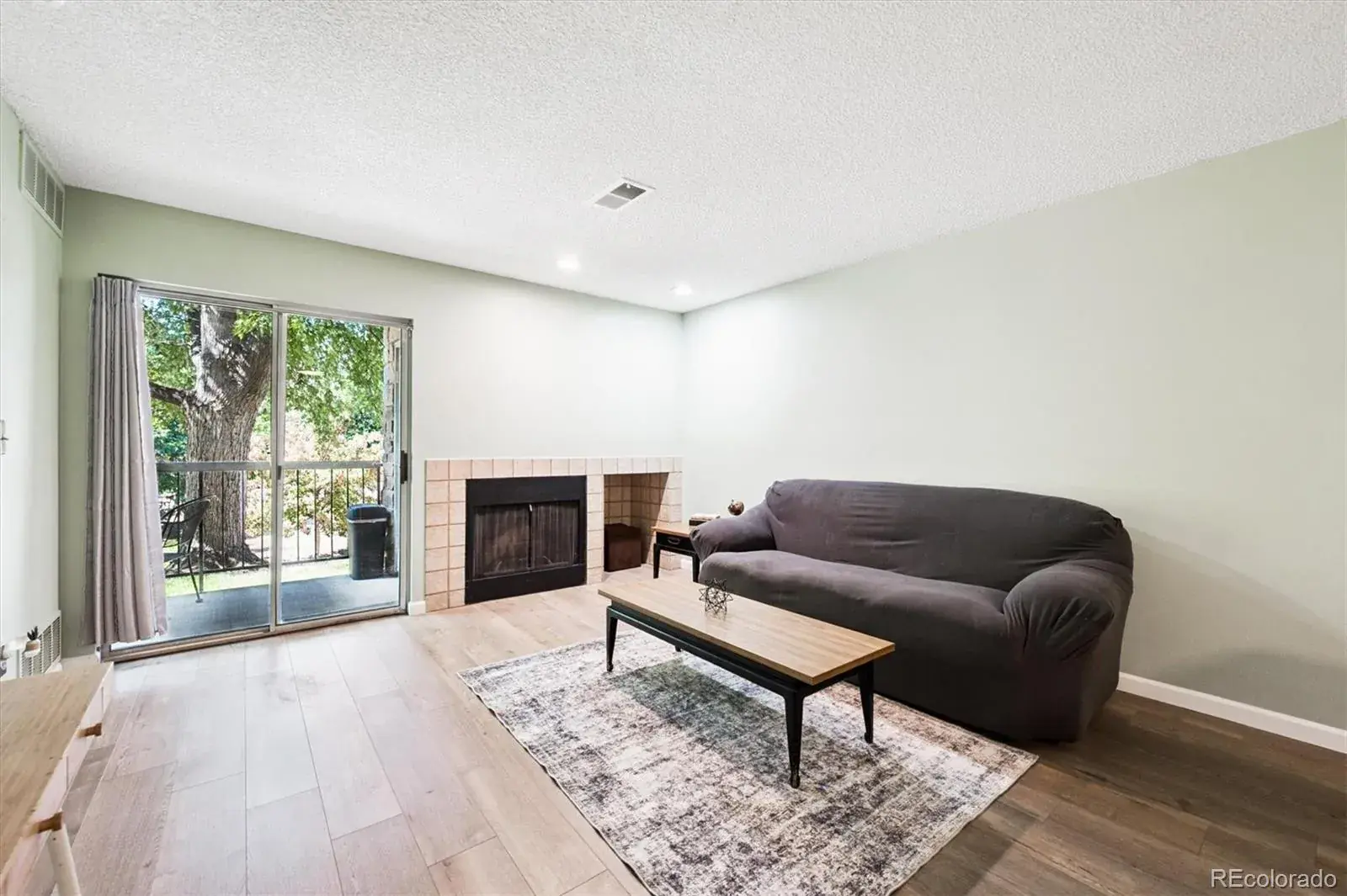 2575 S Syracuse Way #L103 Denver CO 80231 MLS #REC9629954 08152025155235 1600 6