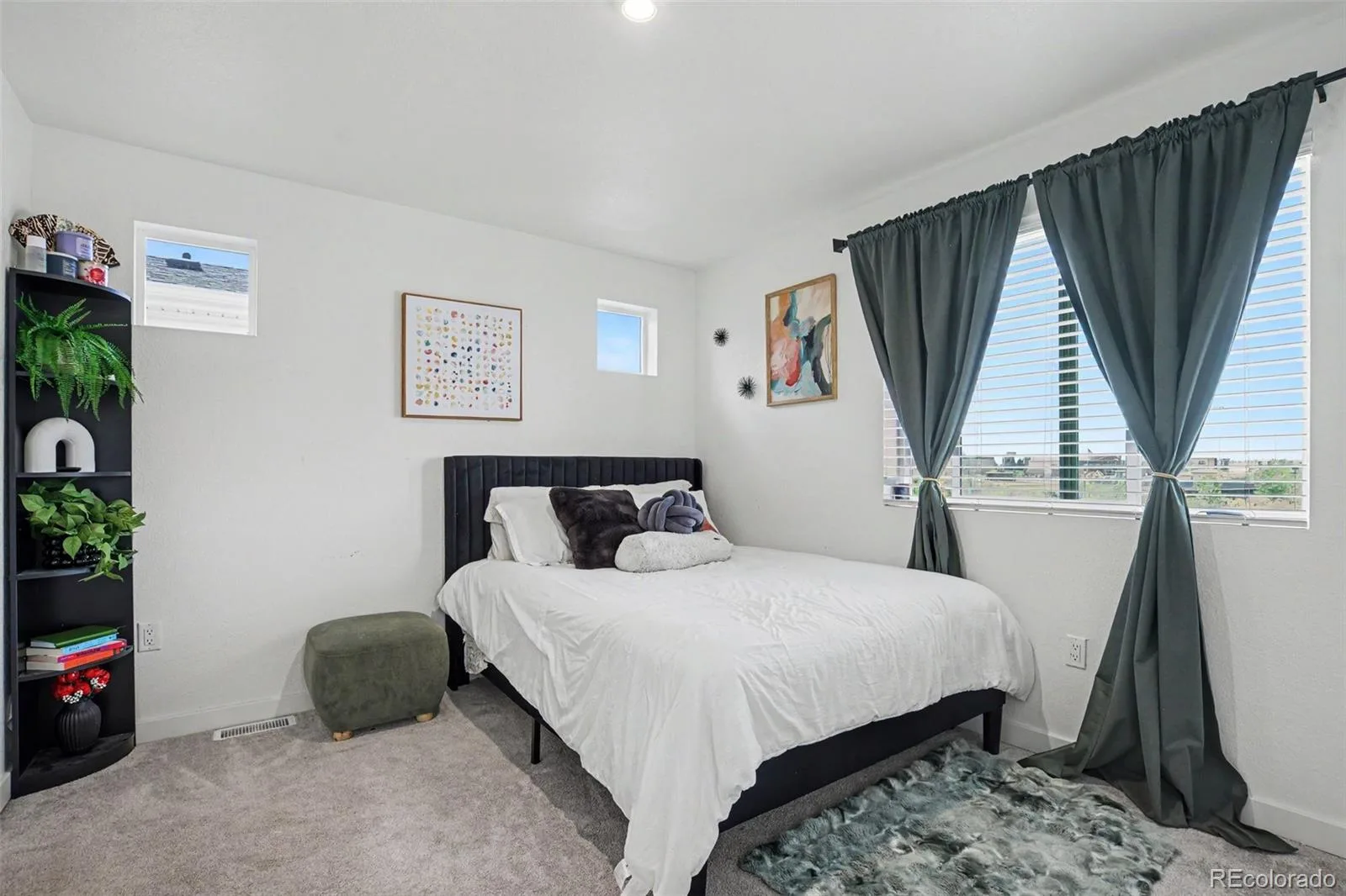 18262 E 49th Place Denver CO 80249 MLS #REC9633991 06032026223511 1600 16