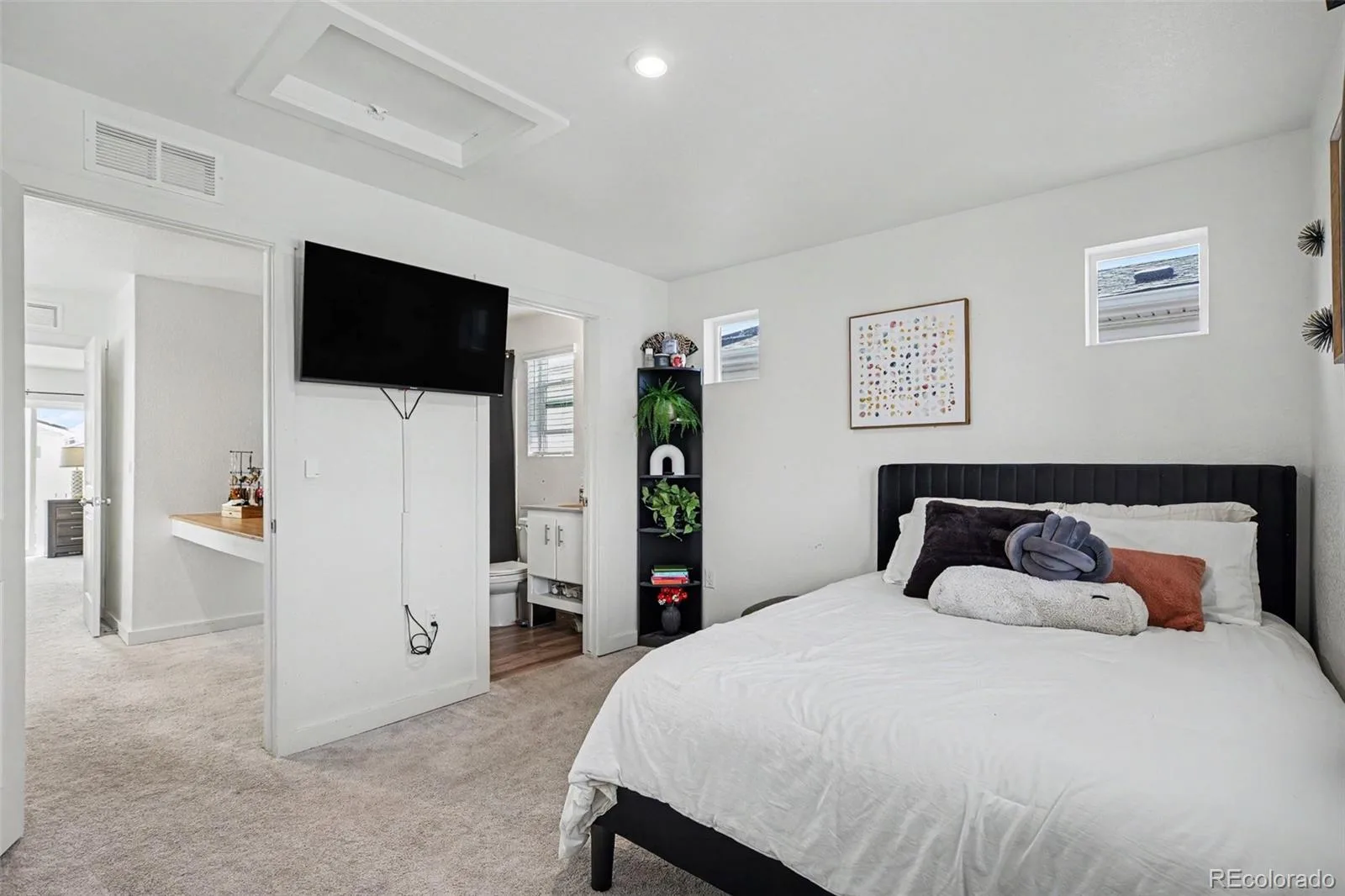 18262 E 49th Place Denver CO 80249 MLS #REC9633991 06032026223511 1600 17