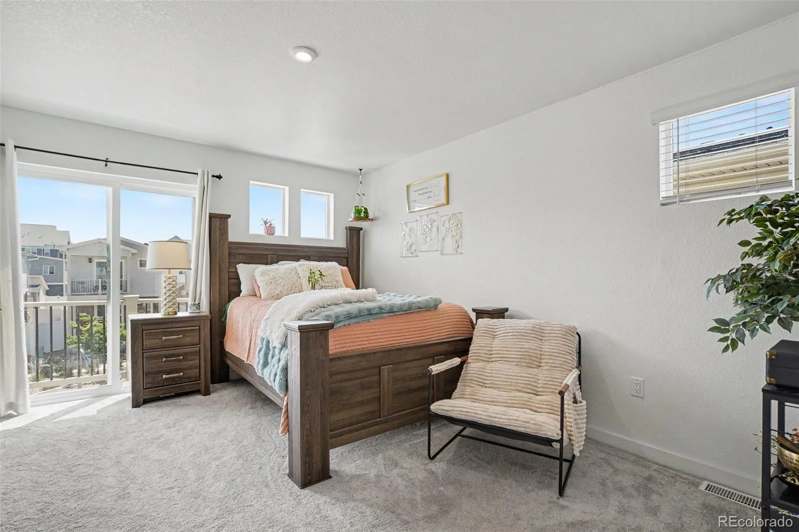 18262 E 49th Place Denver CO 80249 MLS #REC9633991 06032026223511 1600 18