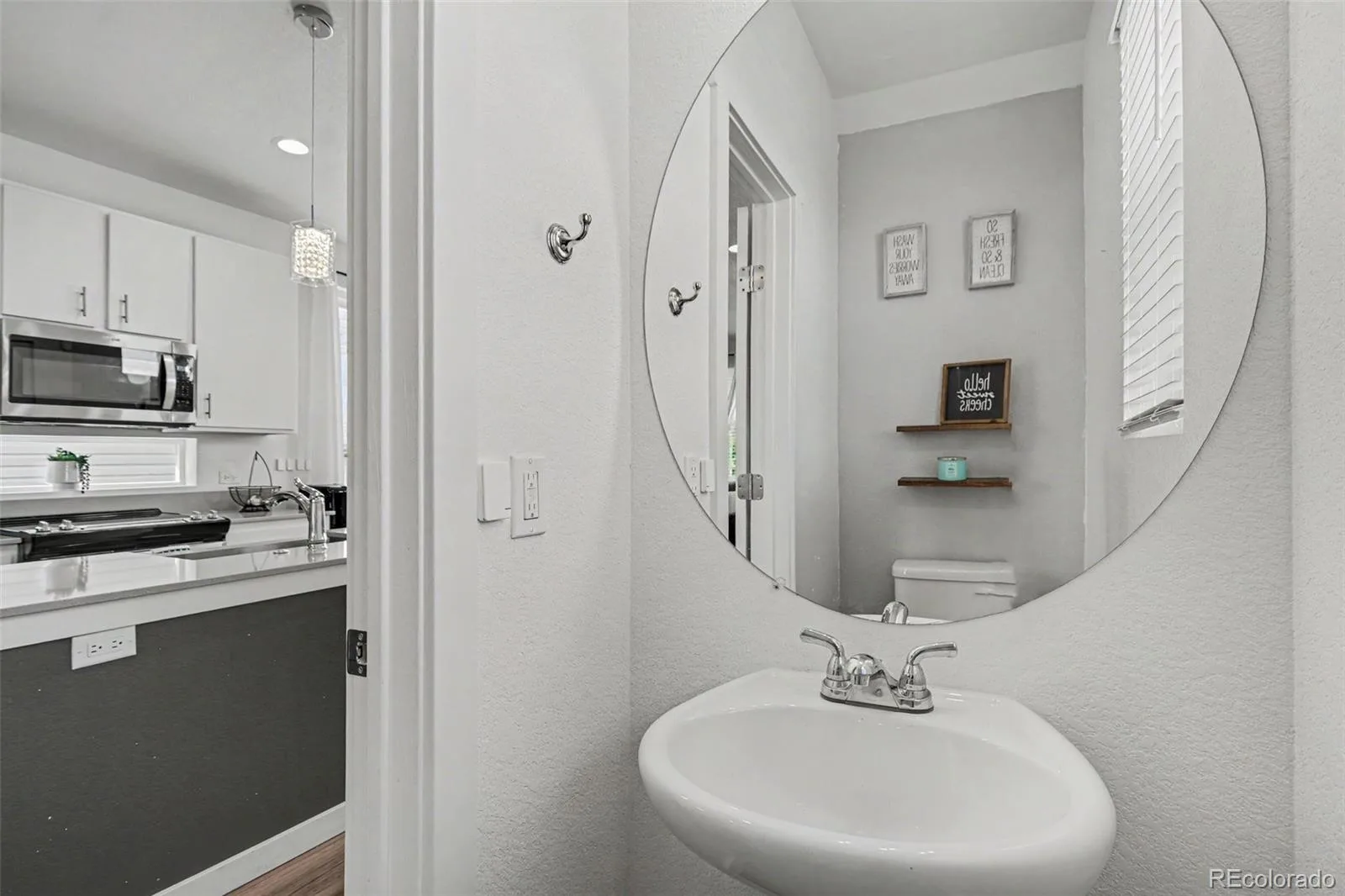 18262 E 49th Place Denver CO 80249 MLS #REC9633991 06032026223511 1600 22
