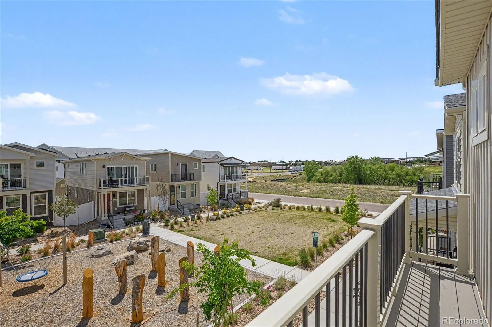 18262 E 49th Place Denver CO 80249 MLS #REC9633991 06032026223511 1600 28